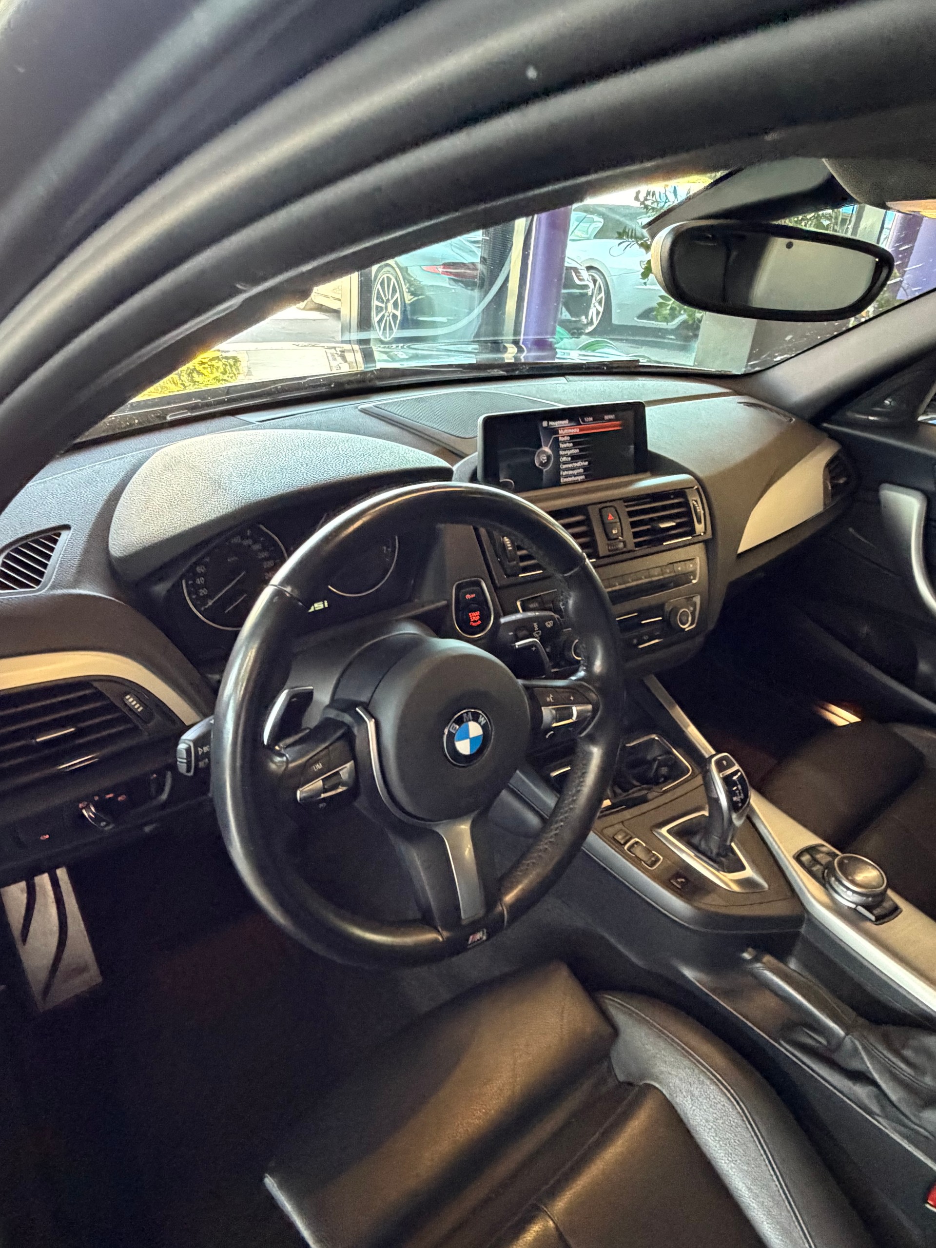BMW M135i xDrive Steptronic-image-11