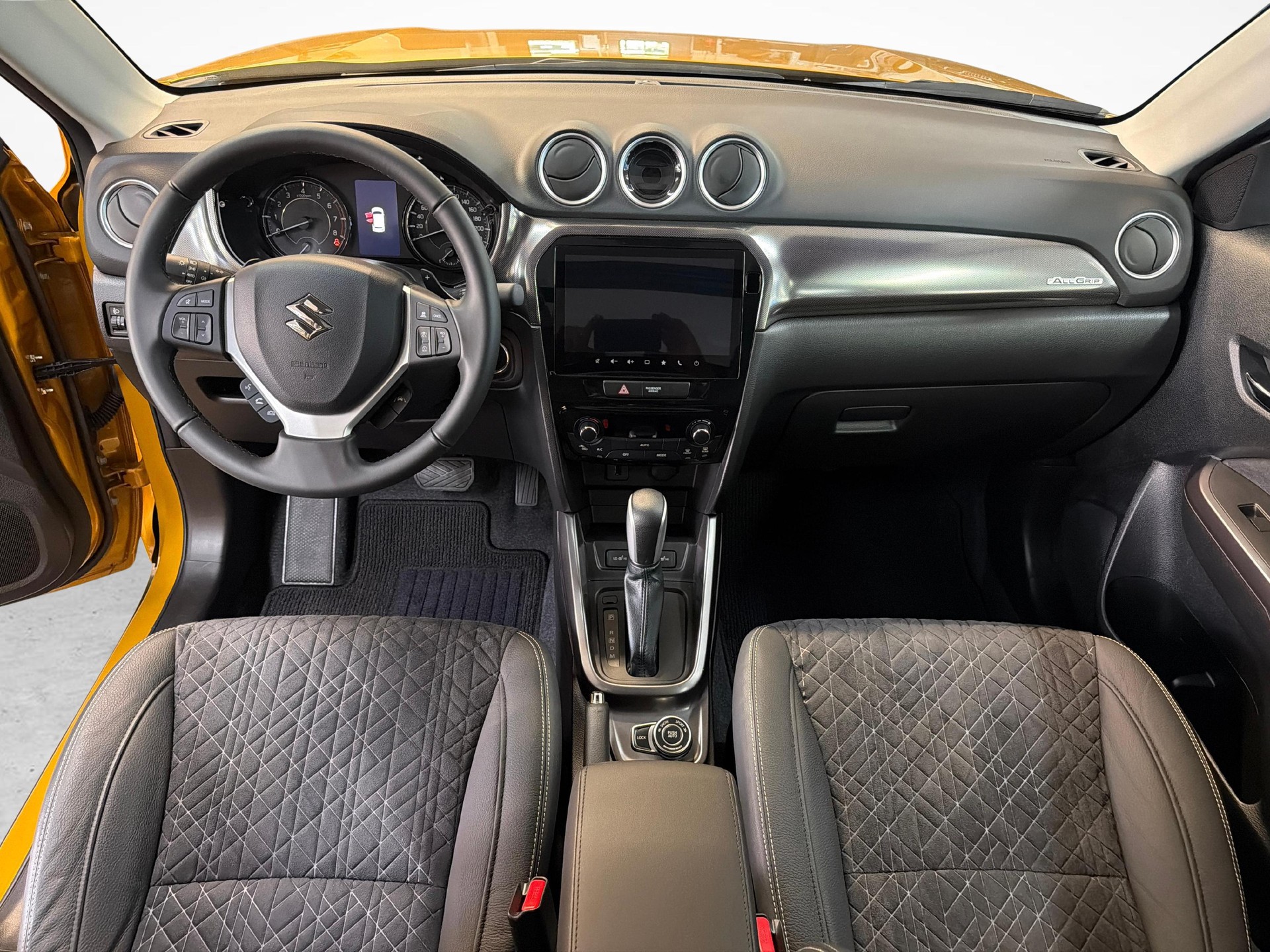 SUZUKI Vitara 1.4 T Compact Top Hybrid 4x4-image-8