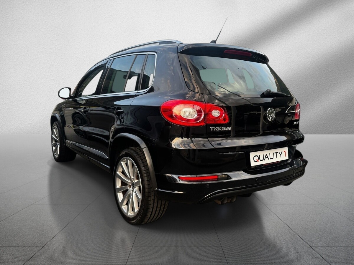VW Tiguan 2.0 TDI Sport&Style Tiptronic R-Line-image-5