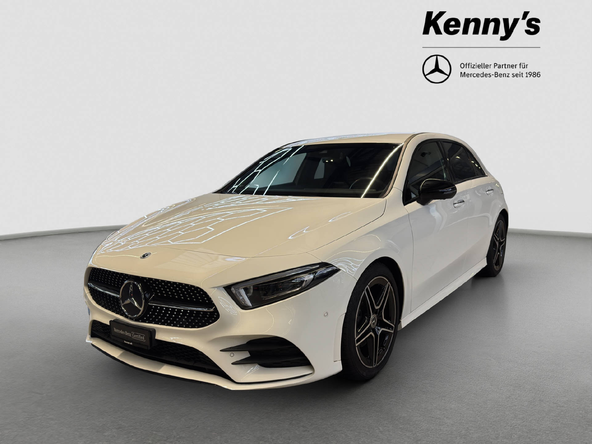 MERCEDES-BENZ A 200 AMG Line-image-0