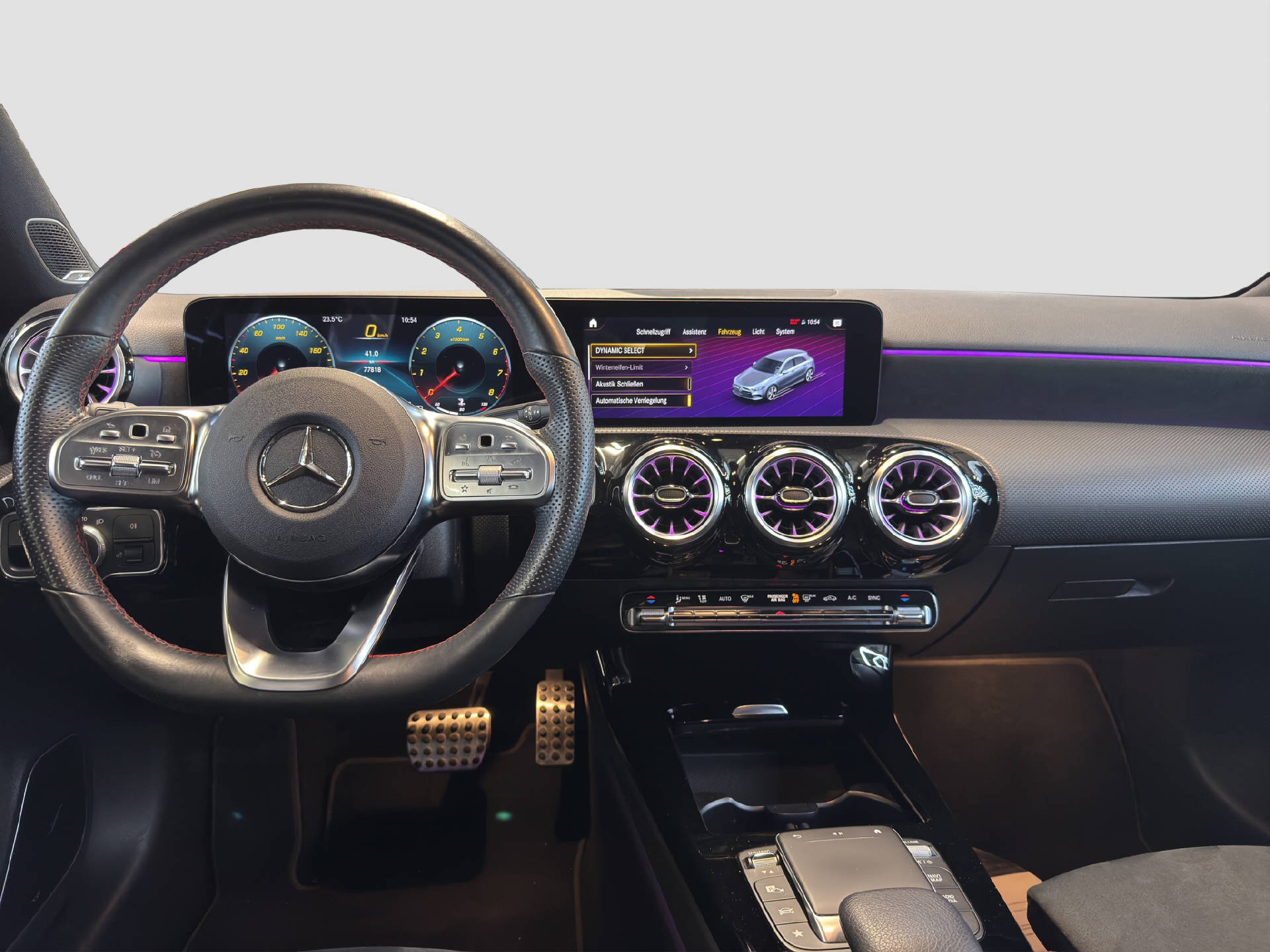MERCEDES-BENZ A 200 AMG Line-image-7