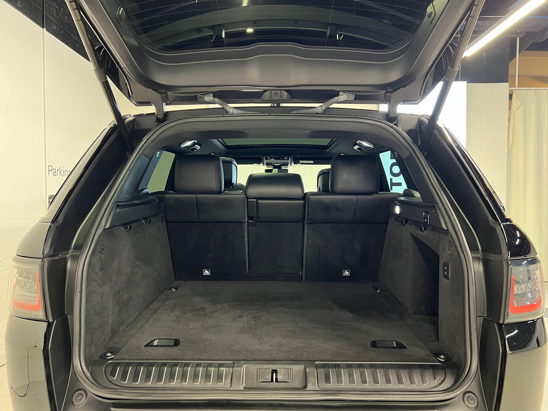 LAND ROVER Range Rover Sport 2.0 Si4 SE-image-11