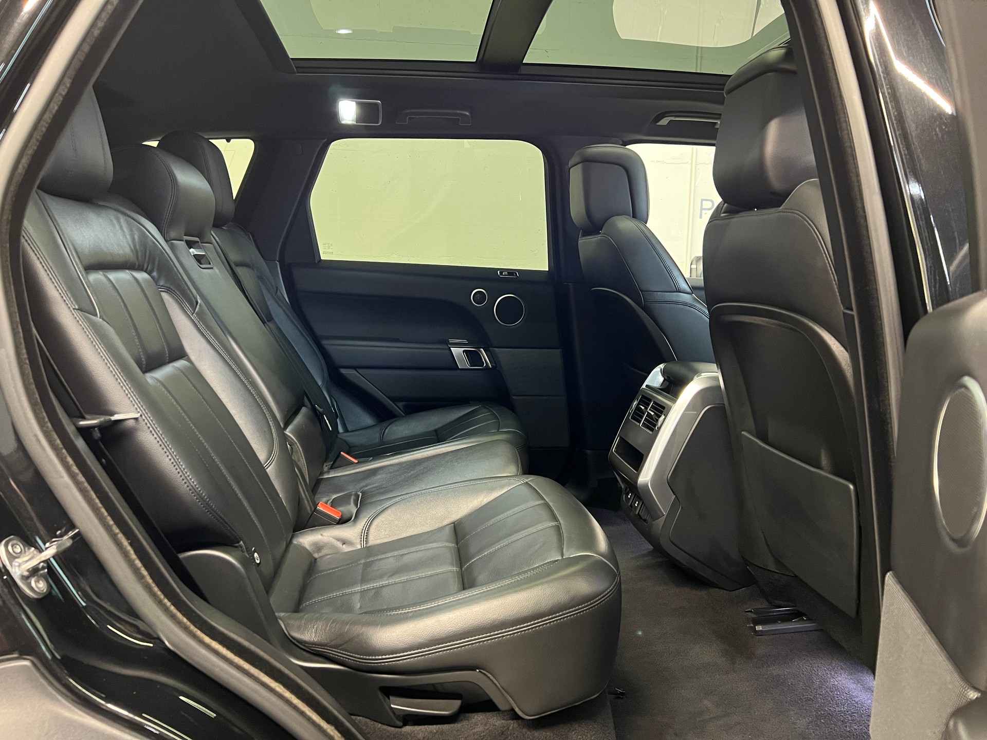 LAND ROVER Range Rover Sport 2.0 Si4 SE-image-6