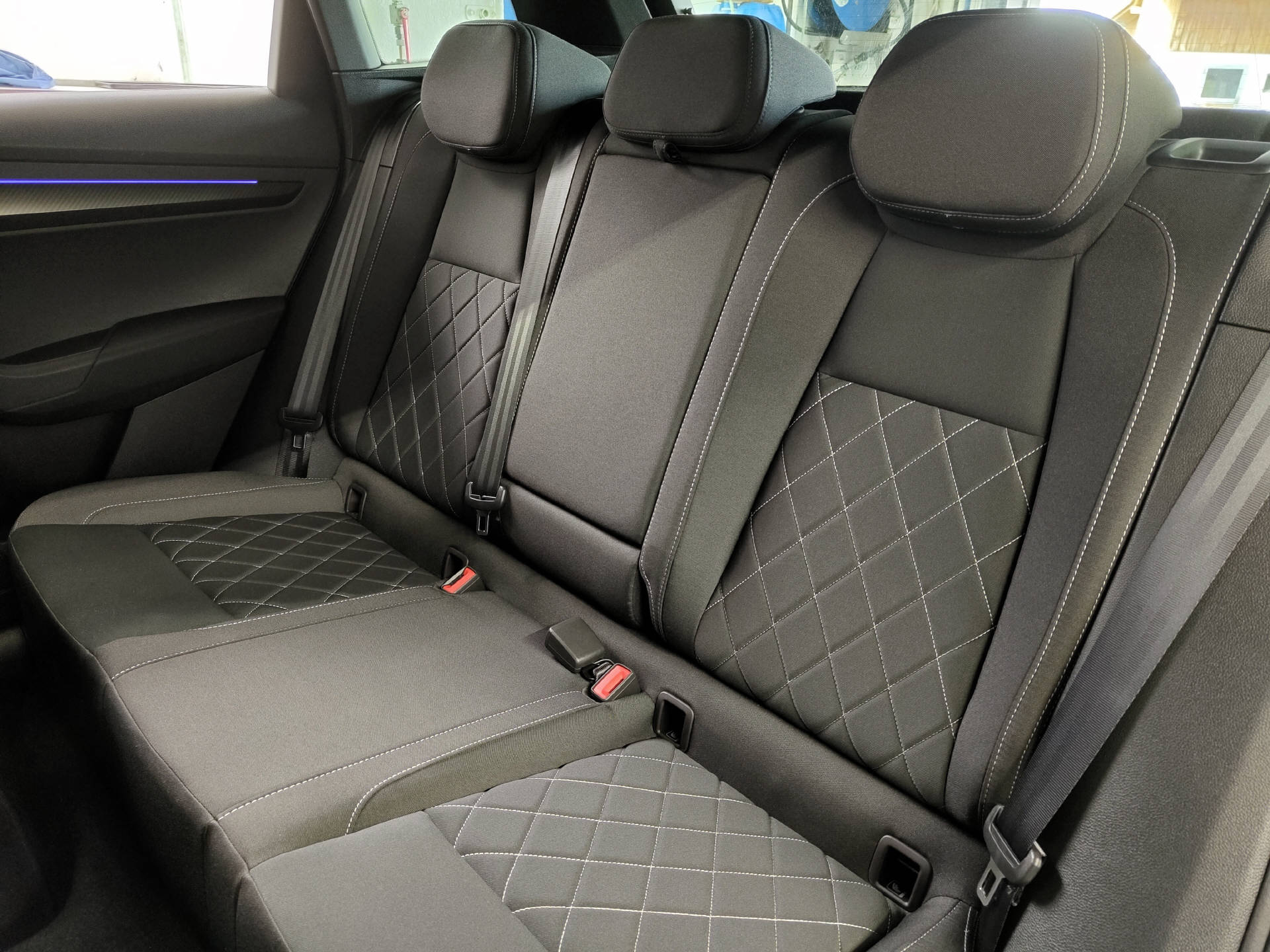 SKODA Karoq 1.5 TSI SportLine DSG-image-6