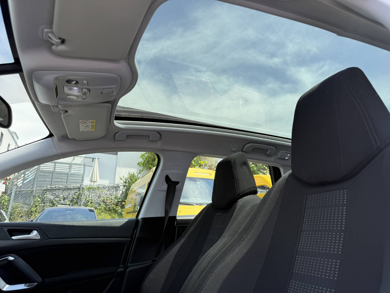PEUGEOT 308 SW 1.2 PureTech 130 Allure S/S-image-9