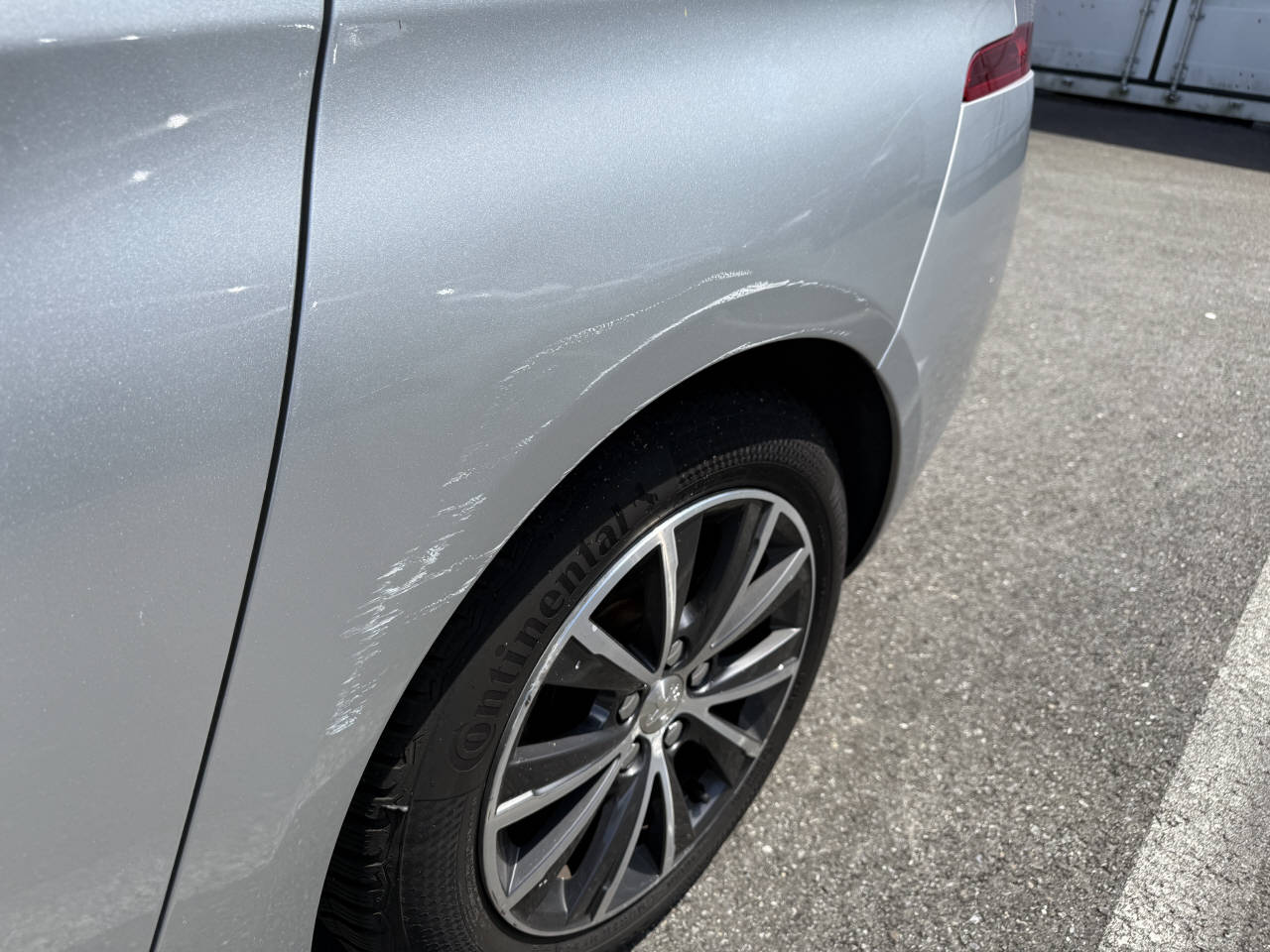 PEUGEOT 308 SW 1.2 PureTech 130 Allure S/S-image-13