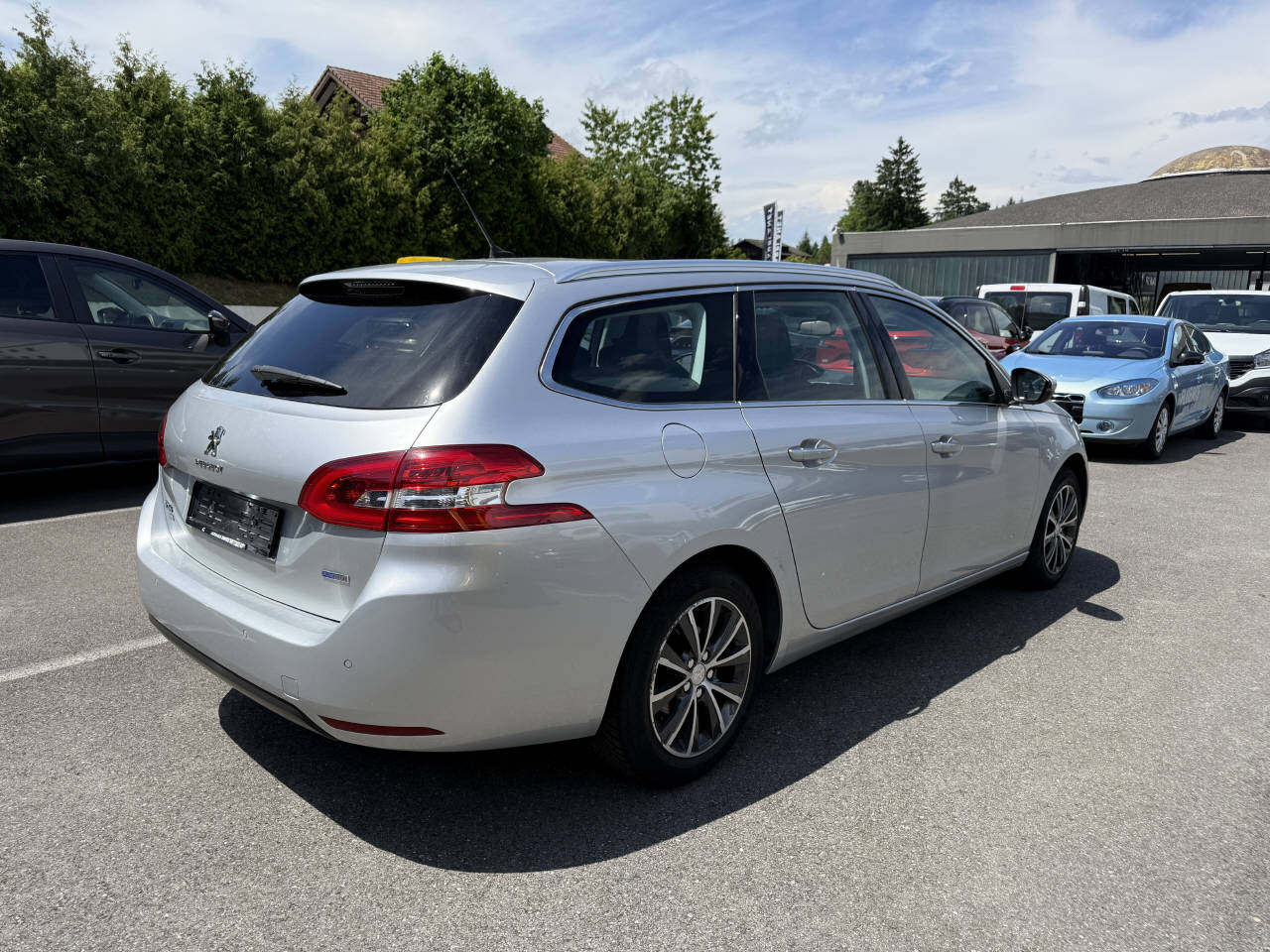 PEUGEOT 308 SW 1.2 PureTech 130 Allure S/S-showroom-element-2