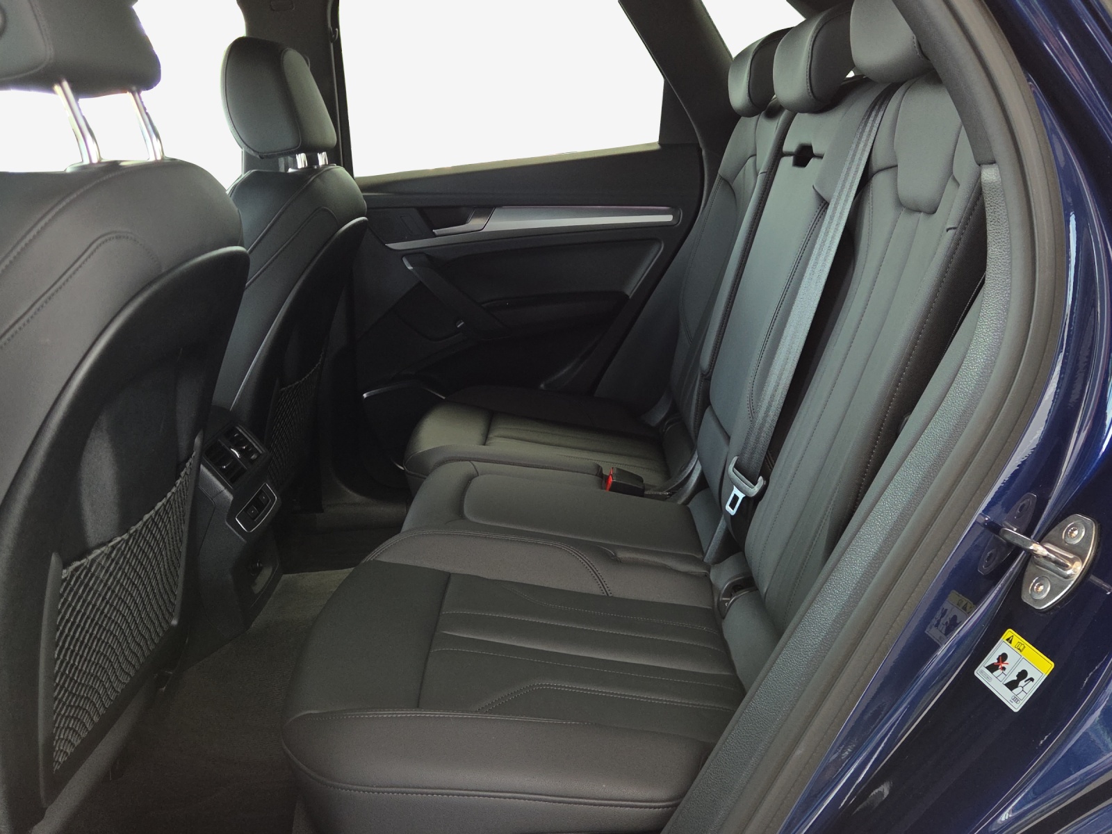 AUDI Q5 50 TFSI e PHEV S line quattro S-tronic-image-11