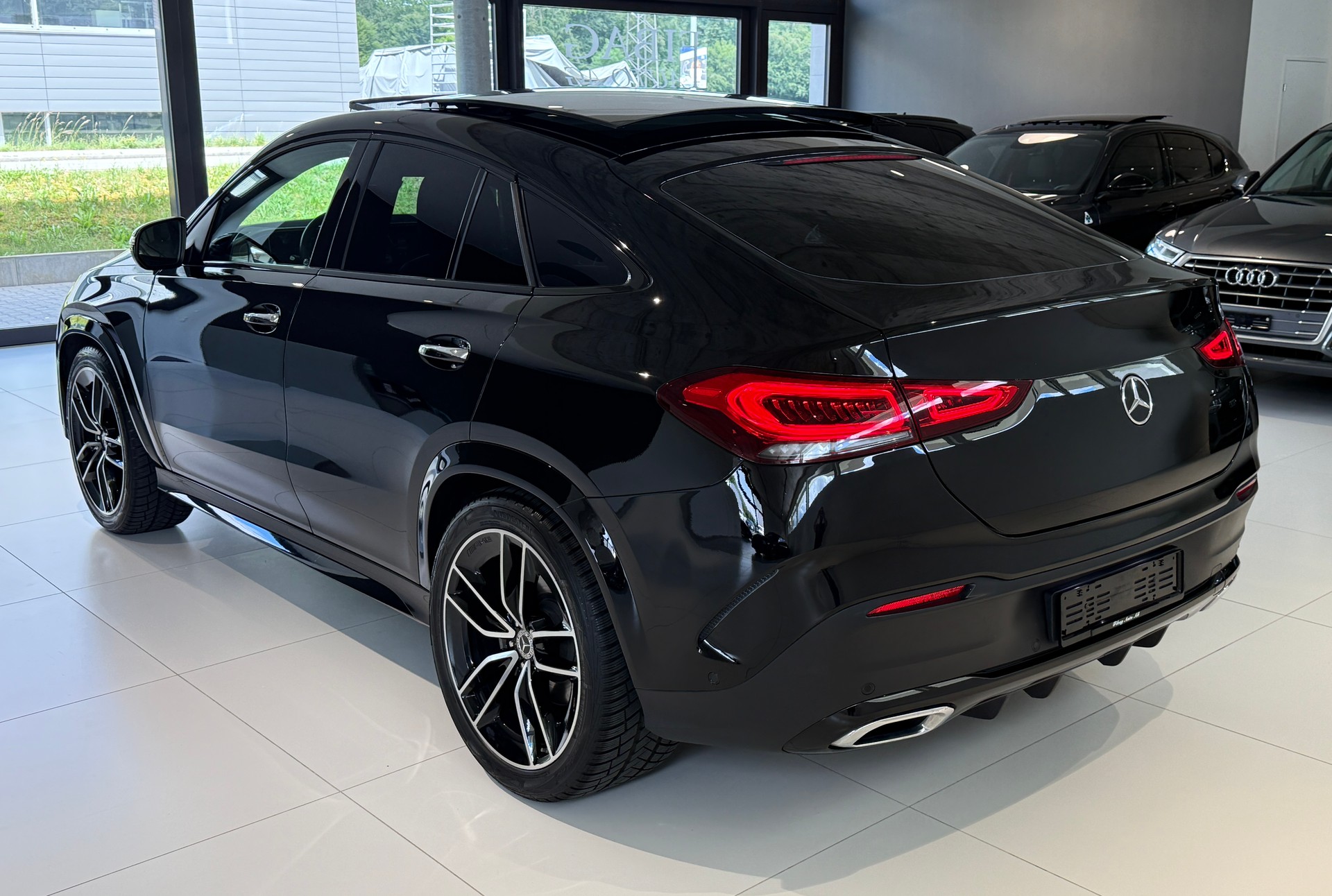 MERCEDES-BENZ GLE Coupé 400 d 4Matic AMG-LINE 9G-Tronic***ALL-BLACK***LUFTFEDERUNG***PANORAMADACH***22 ZollAlu***AMBIENTE-PLUS***-image-37