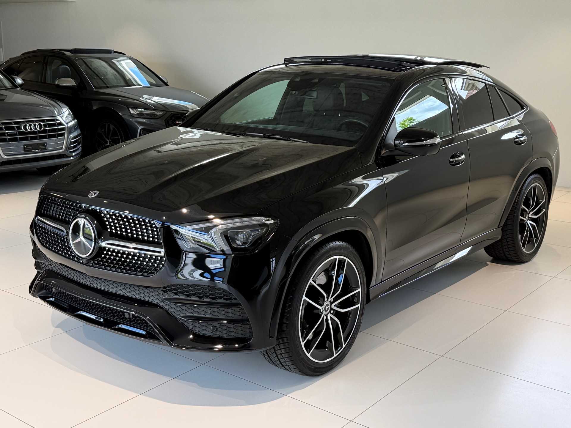 MERCEDES-BENZ GLE Coupé 400 d 4Matic AMG-LINE 9G-Tronic***ALL-BLACK***LUFTFEDERUNG***PANORAMADACH***22 ZollAlu***AMBIENTE-PLUS***-image-3