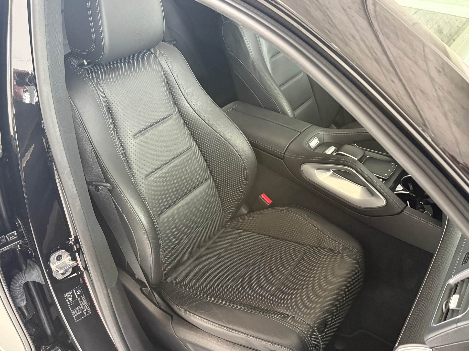 MERCEDES-BENZ GLE Coupé 400 d 4Matic AMG-LINE 9G-Tronic***ALL-BLACK***LUFTFEDERUNG***PANORAMADACH***22 ZollAlu***AMBIENTE-PLUS***-image-48