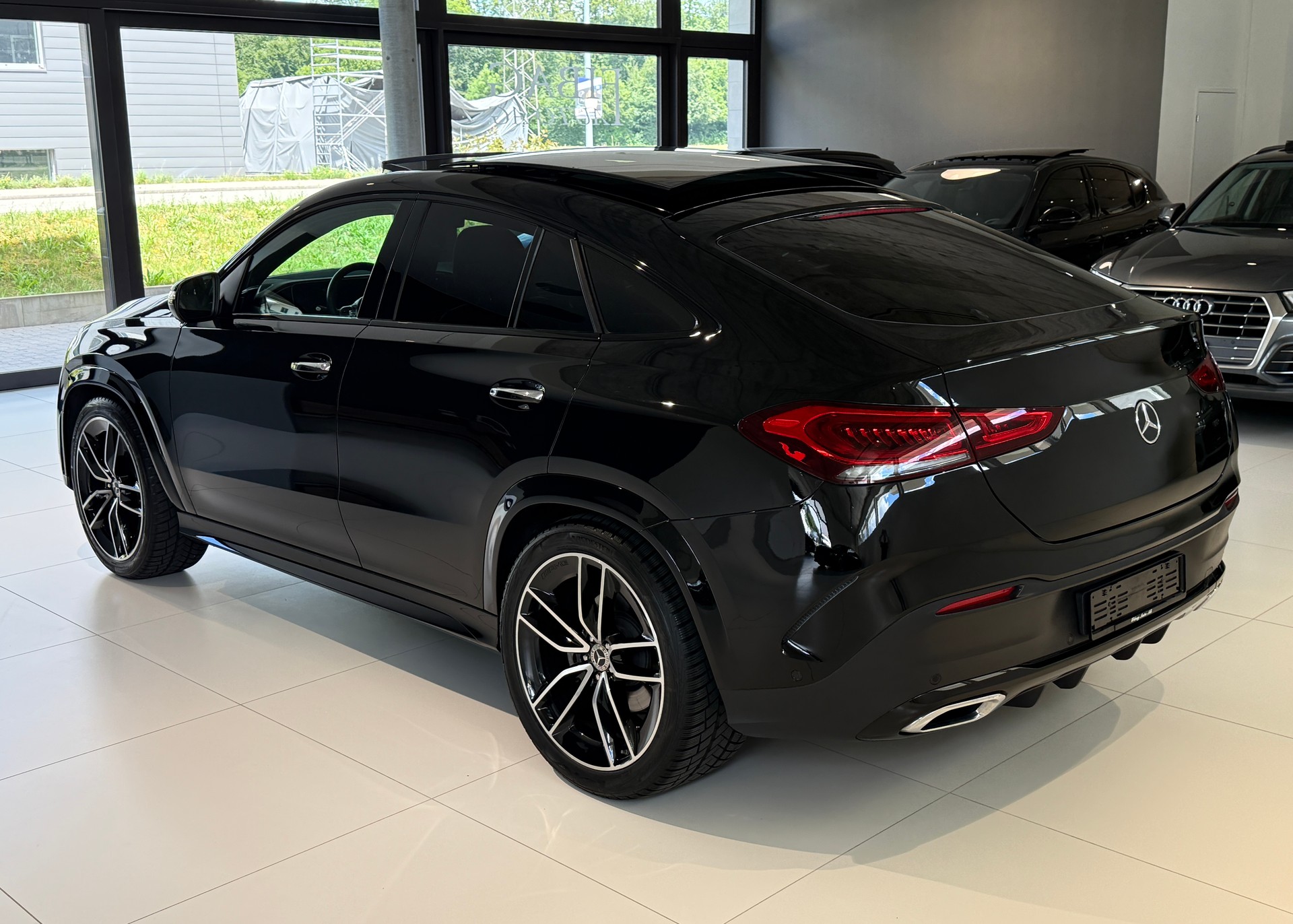MERCEDES-BENZ GLE Coupé 400 d 4Matic AMG-LINE 9G-Tronic***ALL-BLACK***LUFTFEDERUNG***PANORAMADACH***22 ZollAlu***AMBIENTE-PLUS***-image-36
