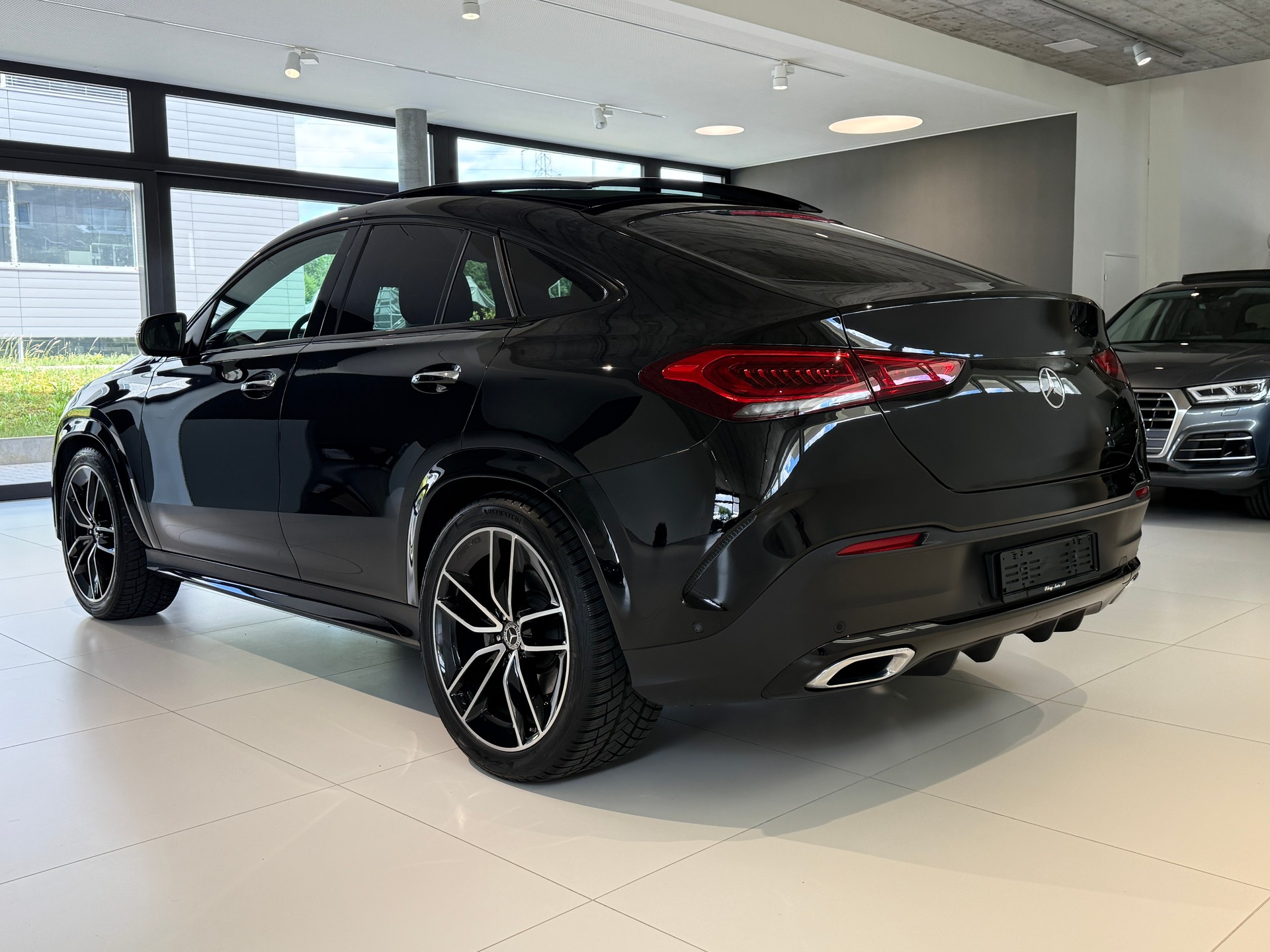 MERCEDES-BENZ GLE Coupé 400 d 4Matic AMG-LINE 9G-Tronic***ALL-BLACK***LUFTFEDERUNG***PANORAMADACH***22 ZollAlu***AMBIENTE-PLUS***-image-40
