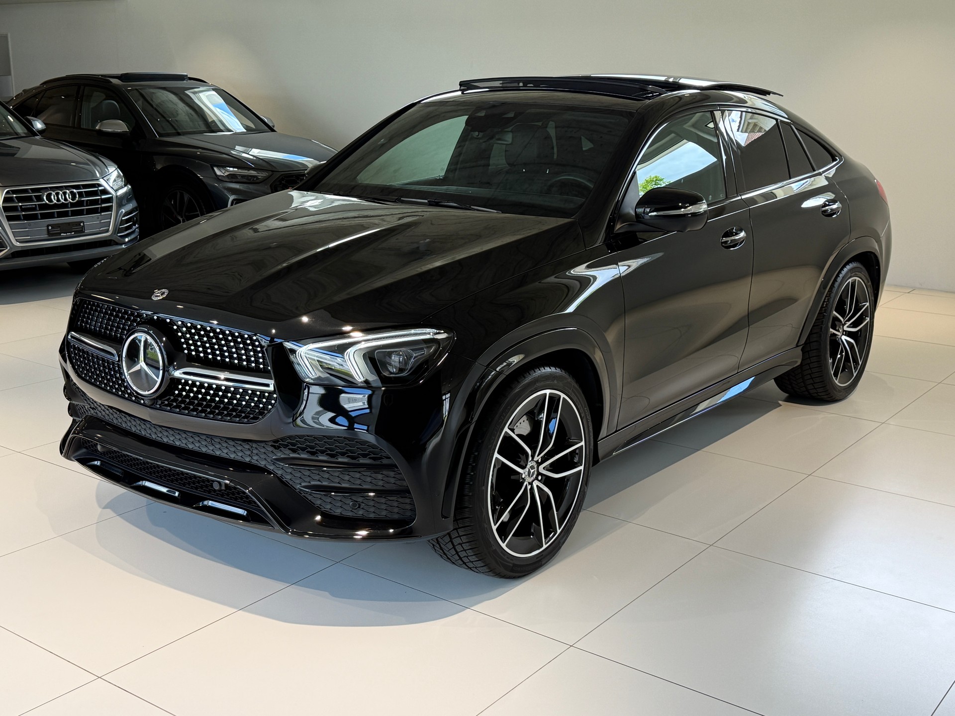 MERCEDES-BENZ GLE Coupé 400 d 4Matic AMG-LINE 9G-Tronic***ALL-BLACK***LUFTFEDERUNG***PANORAMADACH***22 ZollAlu***AMBIENTE-PLUS***-image-5