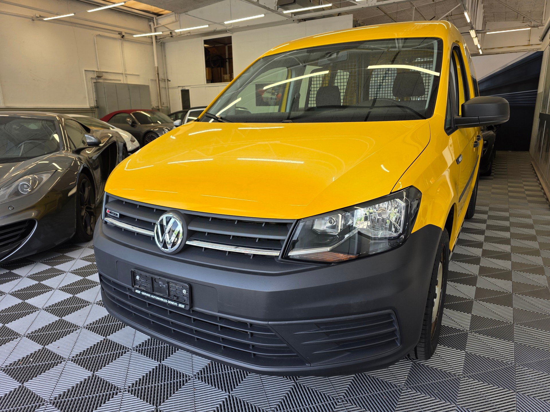 VW Caddy 2.0TDI 4Motion BlueMotion Technology DSG-image-0