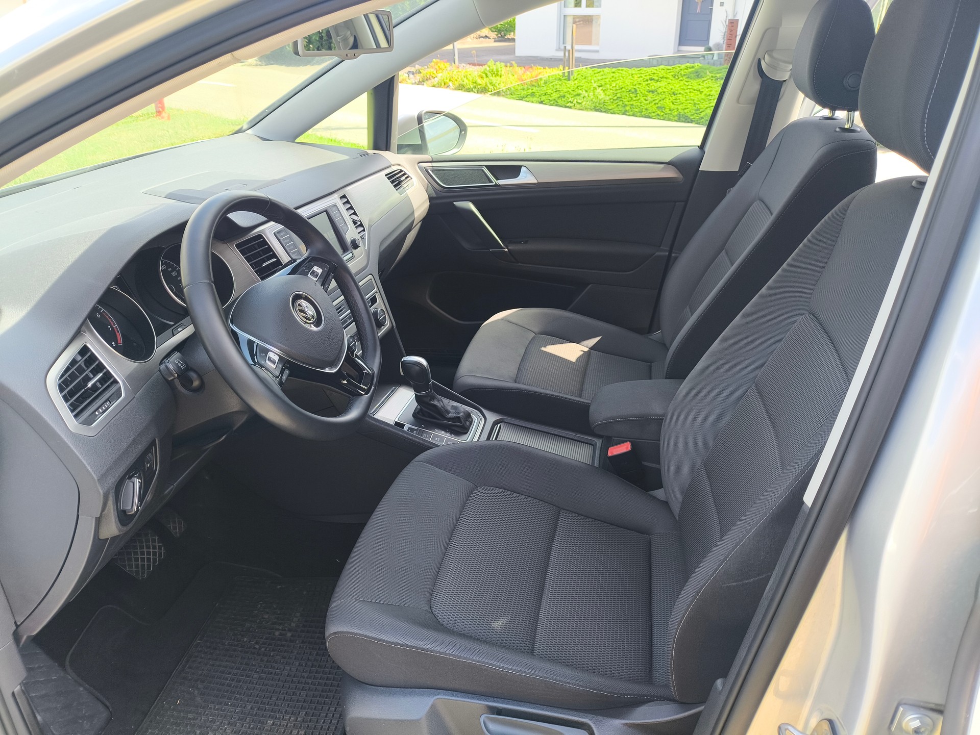 VW Golf Sportsvan 1.4 TSI Lounge DSG-image-10