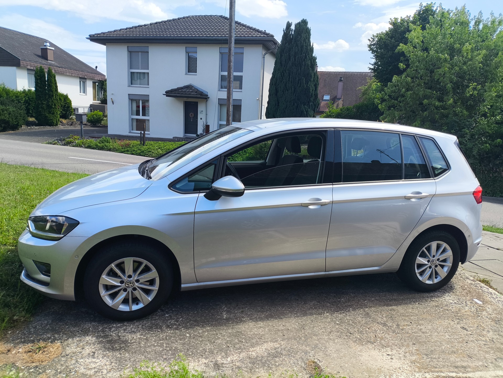 VW Golf Sportsvan 1.4 TSI Lounge DSG-image-8