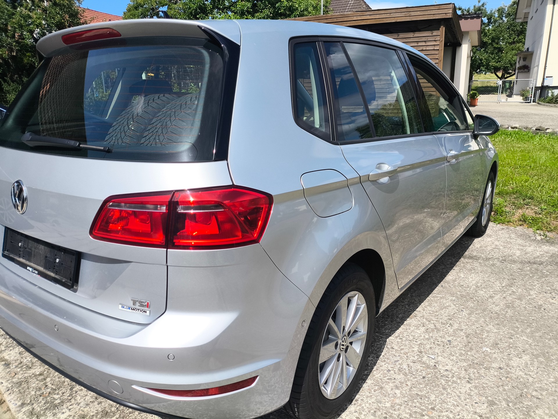 VW Golf Sportsvan 1.4 TSI Lounge DSG-image-5