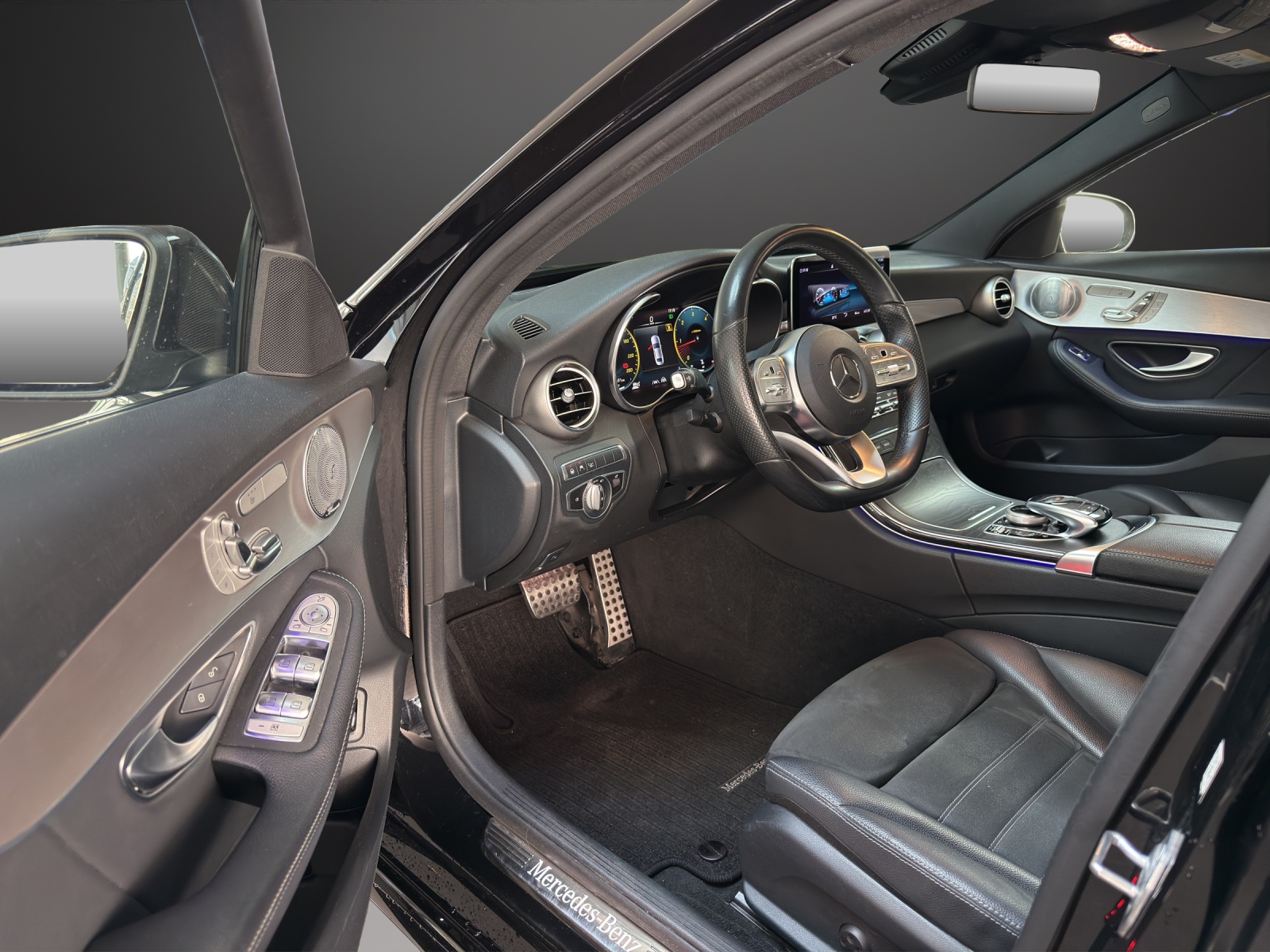 MERCEDES-BENZ C 220 d Swiss Star AMG Line 4Matic 9G-Tronic-image-11