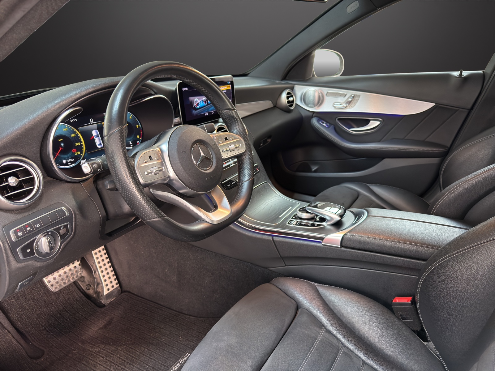MERCEDES-BENZ C 220 d Swiss Star AMG Line 4Matic 9G-Tronic-image-9