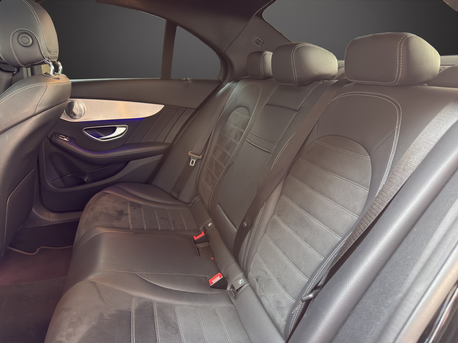 MERCEDES-BENZ C 220 d Swiss Star AMG Line 4Matic 9G-Tronic-image-14
