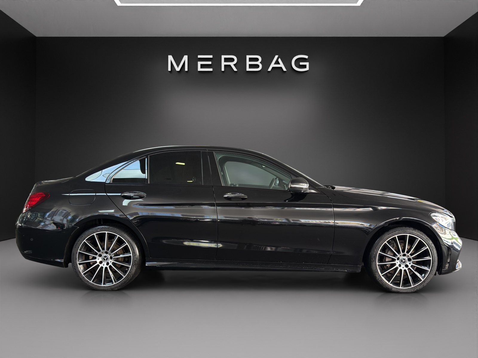 MERCEDES-BENZ C 220 d Swiss Star AMG Line 4Matic 9G-Tronic-image-3