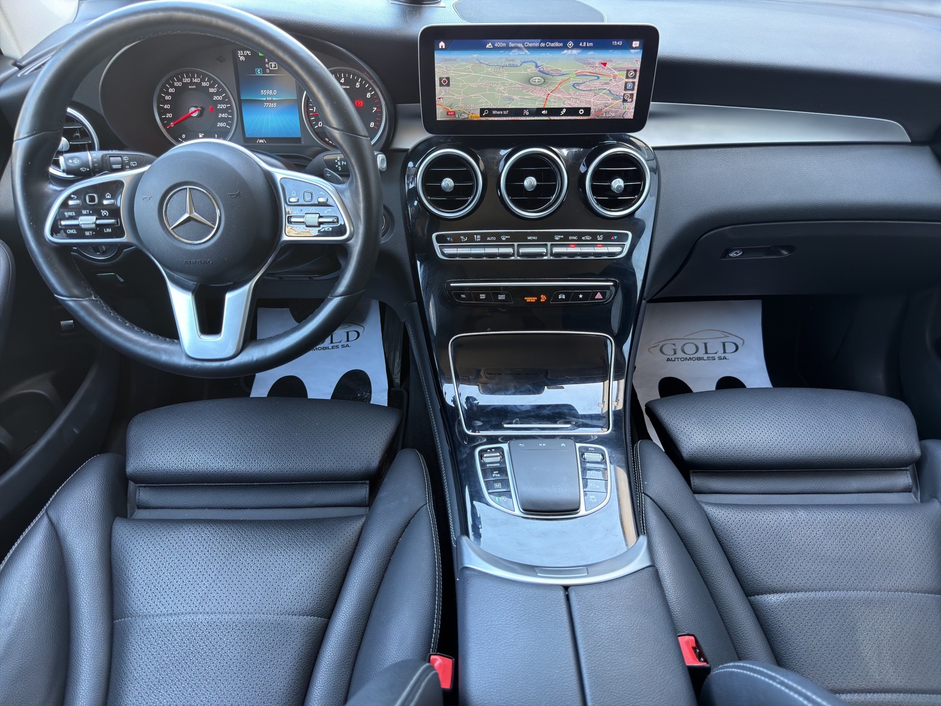 MERCEDES-BENZ GLC 200 4Matic 9G-Tronic-image-2