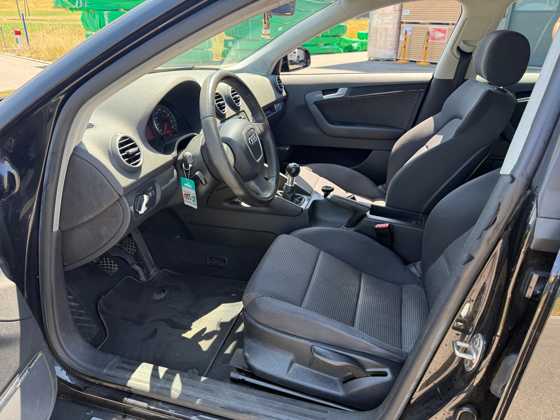 AUDI A3 Sportback 1.8 Turbo FSI Ambiente-image-7