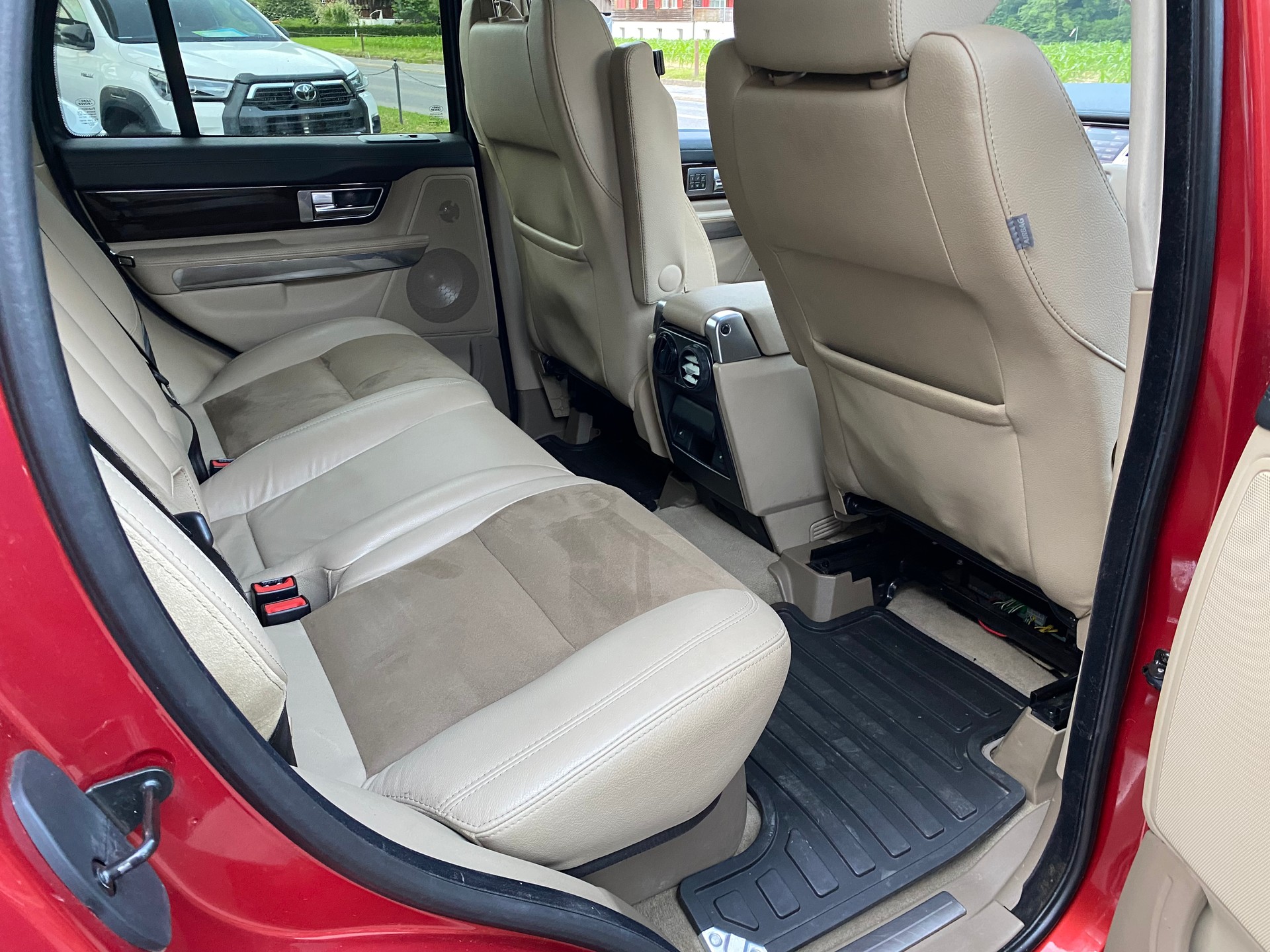LAND ROVER Range Rover Sport 3.0 TDV6 HSE Automatic-image-7