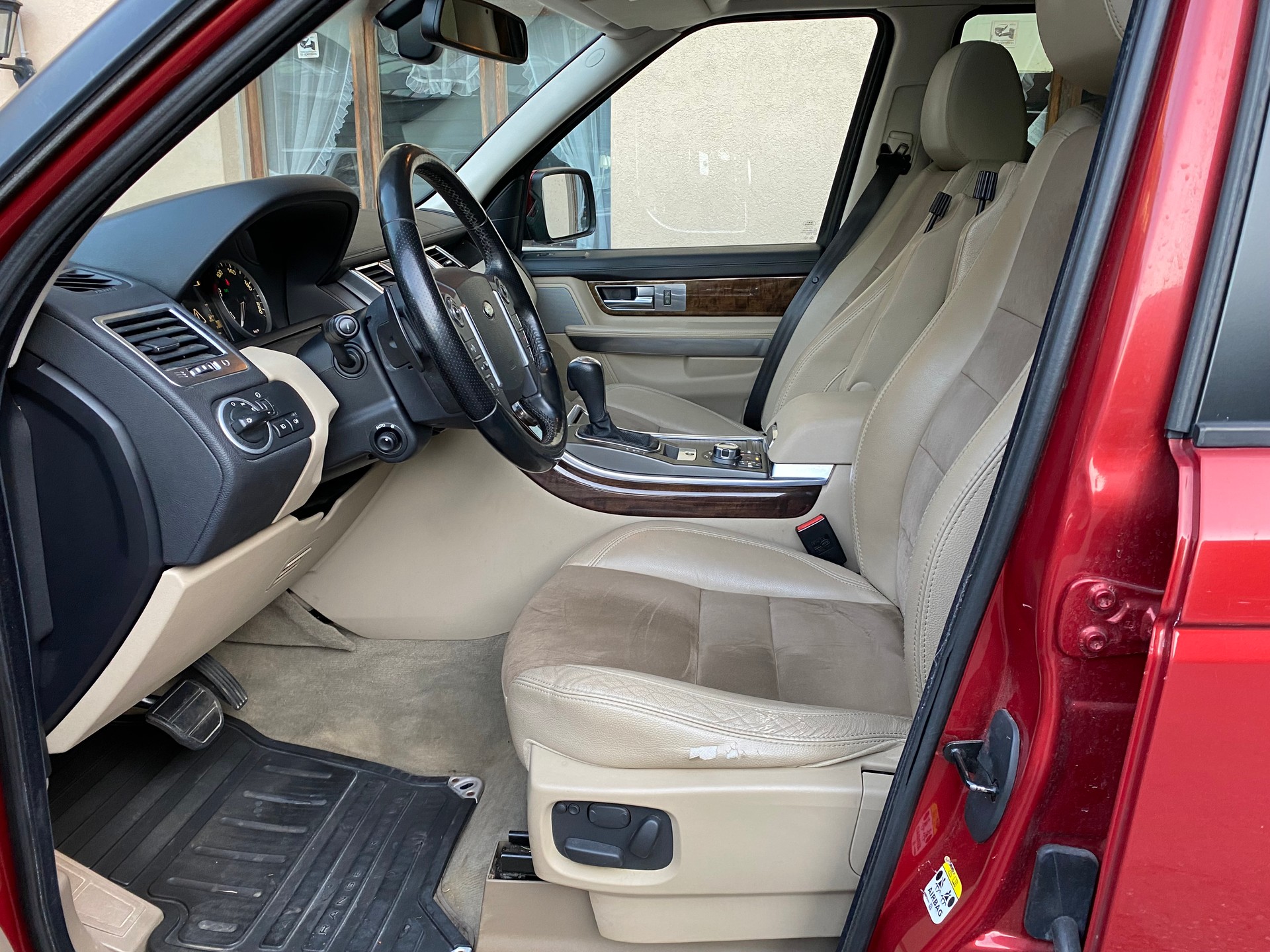 LAND ROVER Range Rover Sport 3.0 TDV6 HSE Automatic-image-2