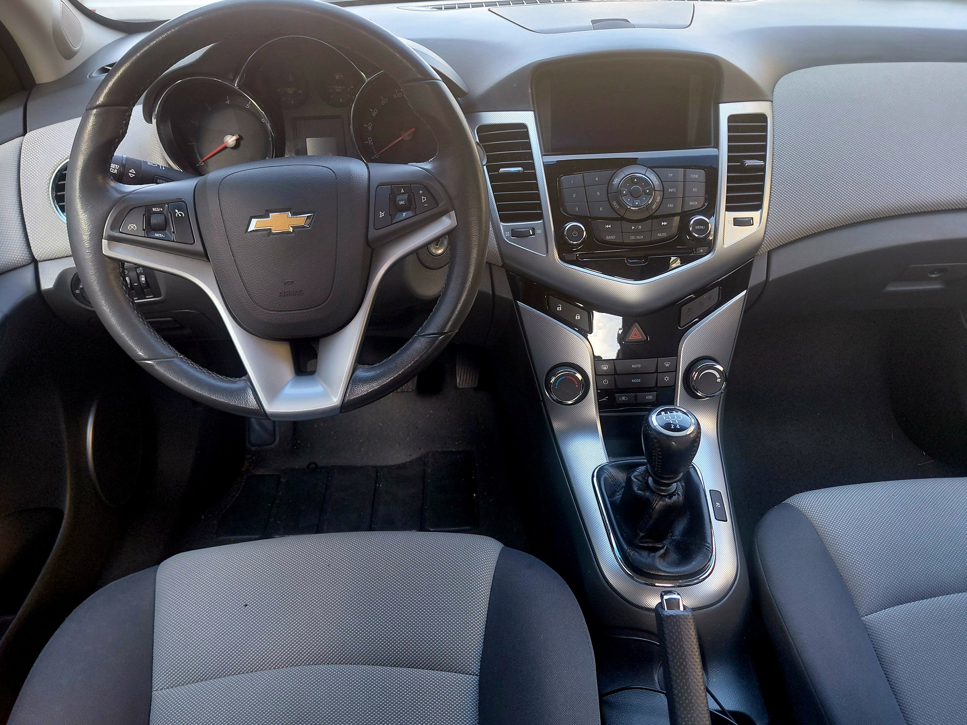 CHEVROLET Cruze 1.8 100 Edition-image-7