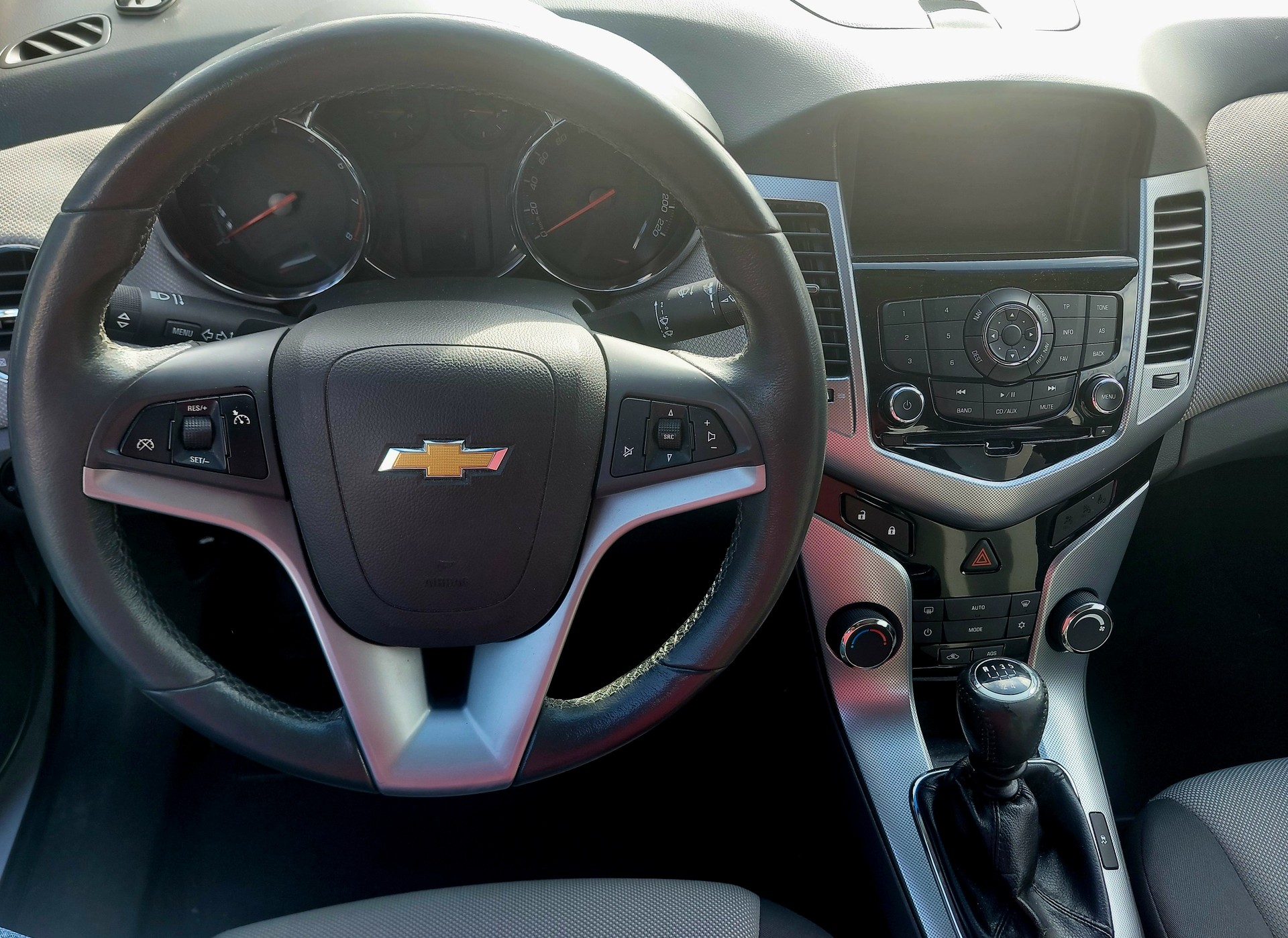CHEVROLET Cruze 1.8 100 Edition-image-13