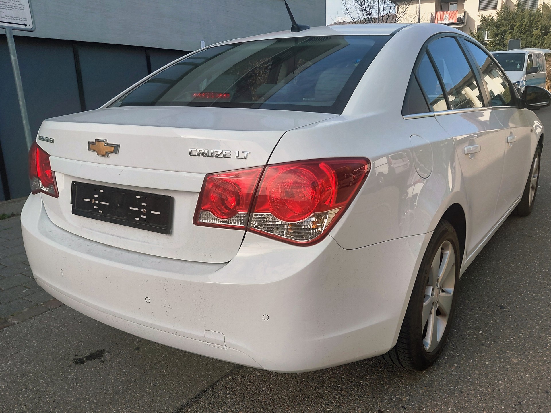 CHEVROLET Cruze 1.8 100 Edition-image-4