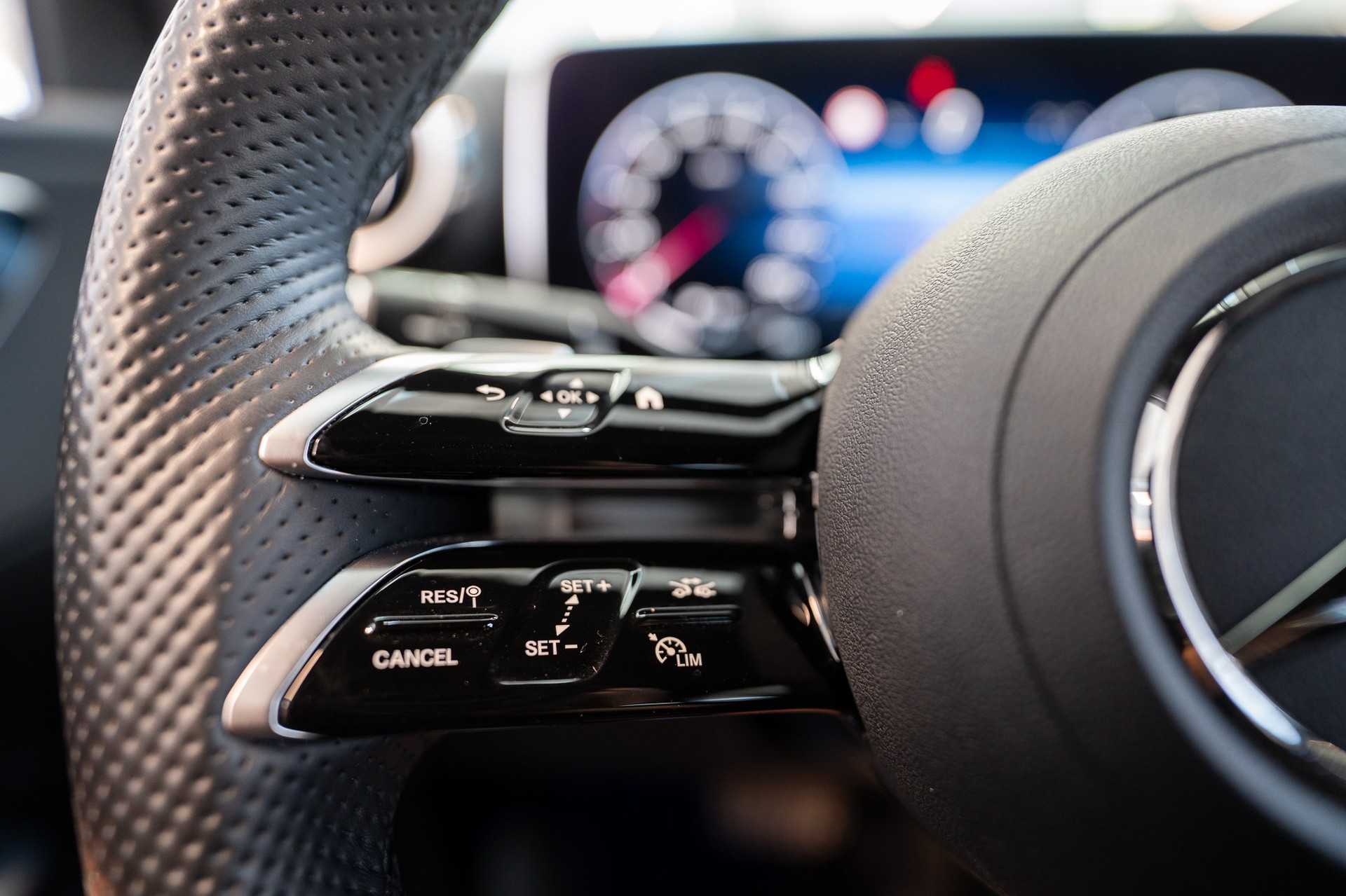 MERCEDES-BENZ GLC 200 AMG Line 4matic Coupé / Facelift / 360°Kamera / el.Sitze-image-18