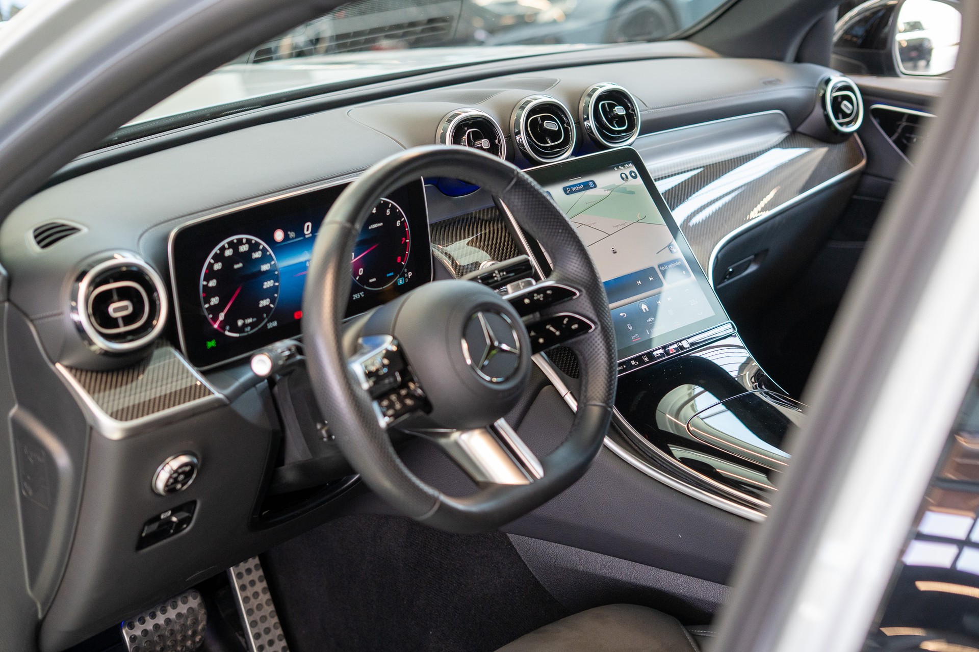 MERCEDES-BENZ GLC 200 AMG Line 4matic Coupé / Facelift / 360°Kamera / el.Sitze-image-9