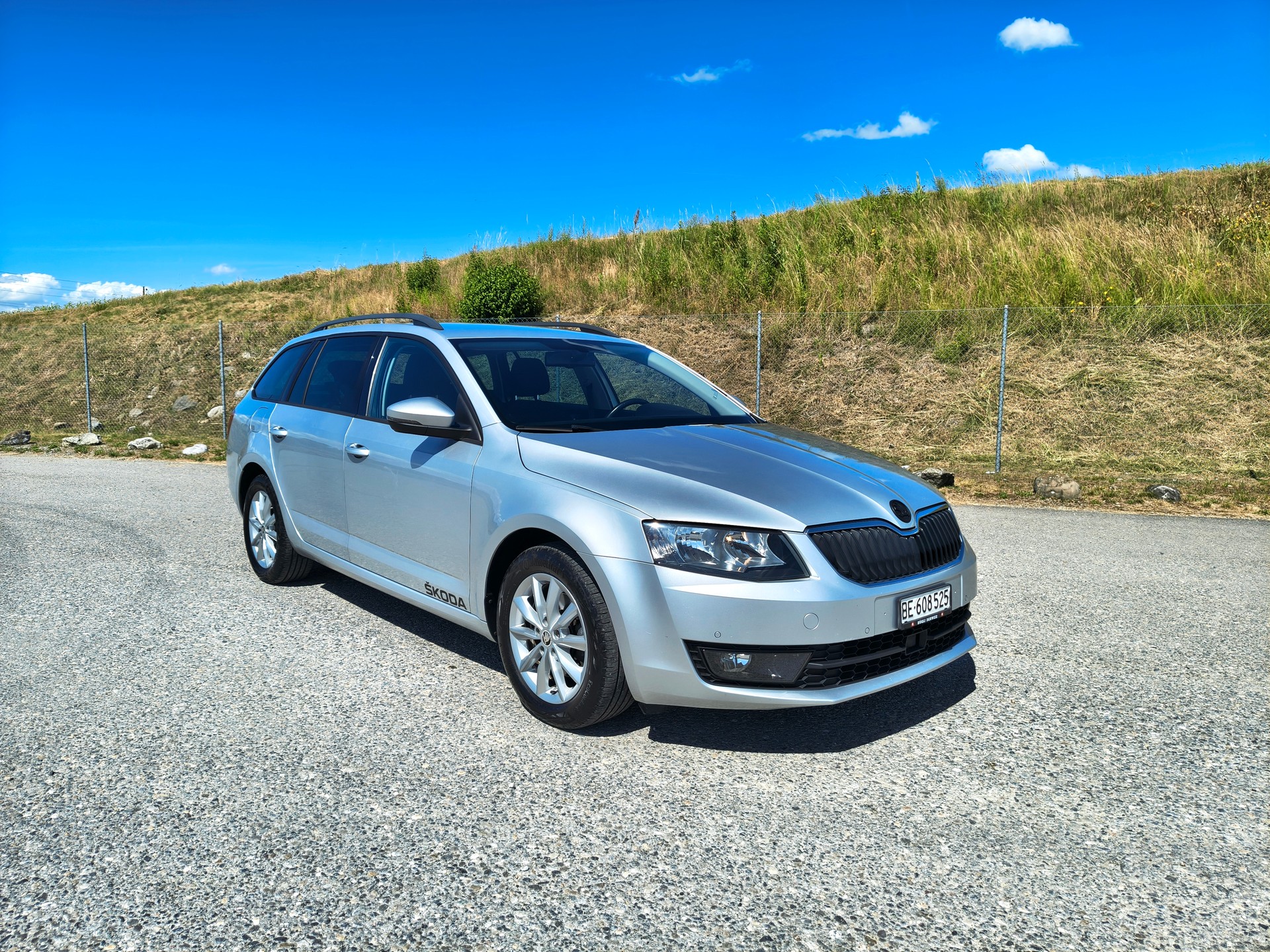 SKODA 1.6 TDI 110 Fresh 4x4-image-0