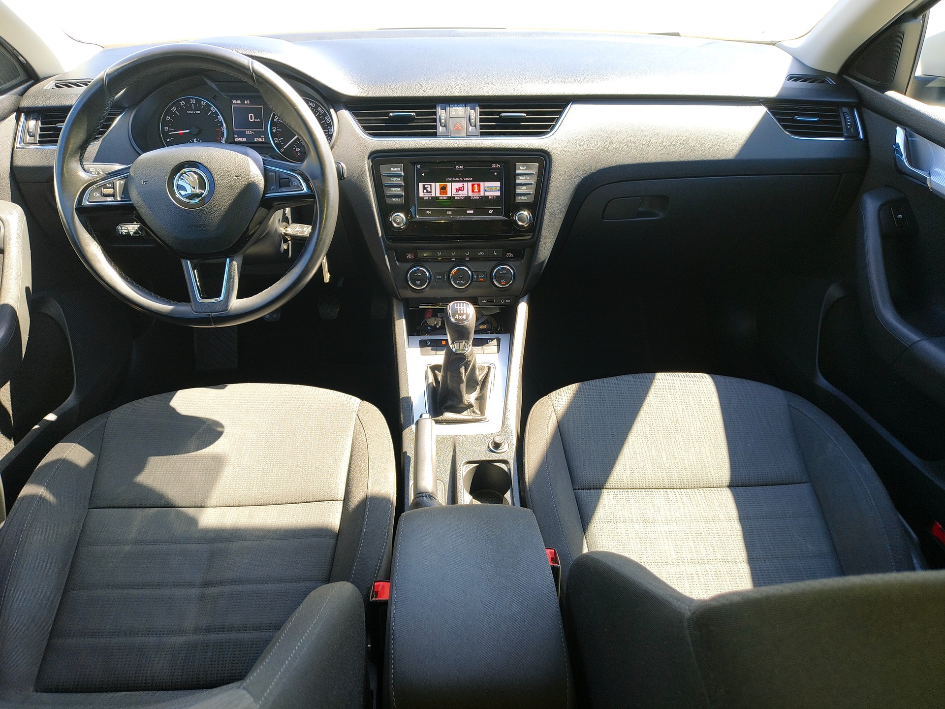SKODA 1.6 TDI 110 Fresh 4x4-image-4