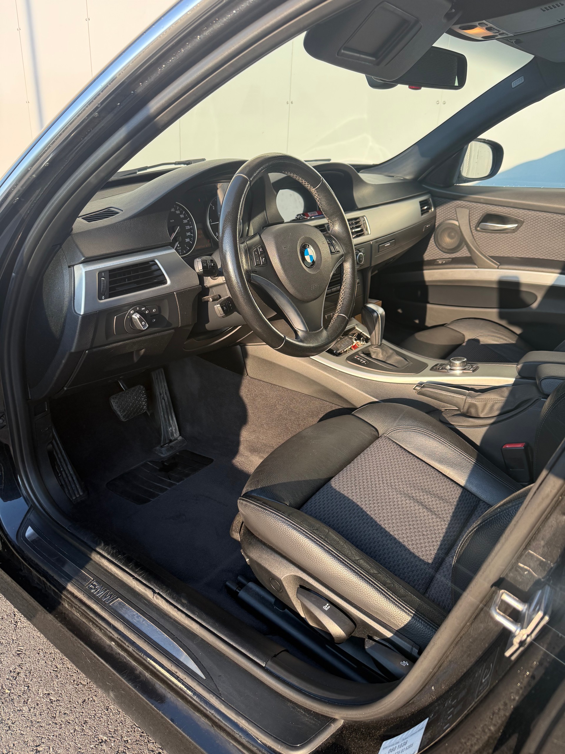 BMW 320d xDrive Touring Steptronic-image-8