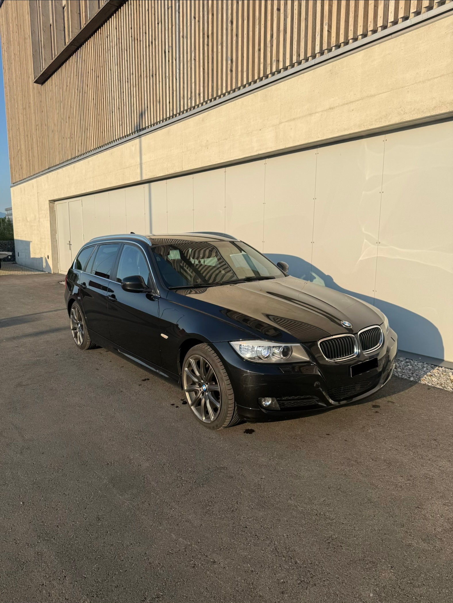 BMW 320d xDrive Touring Steptronic-image-7