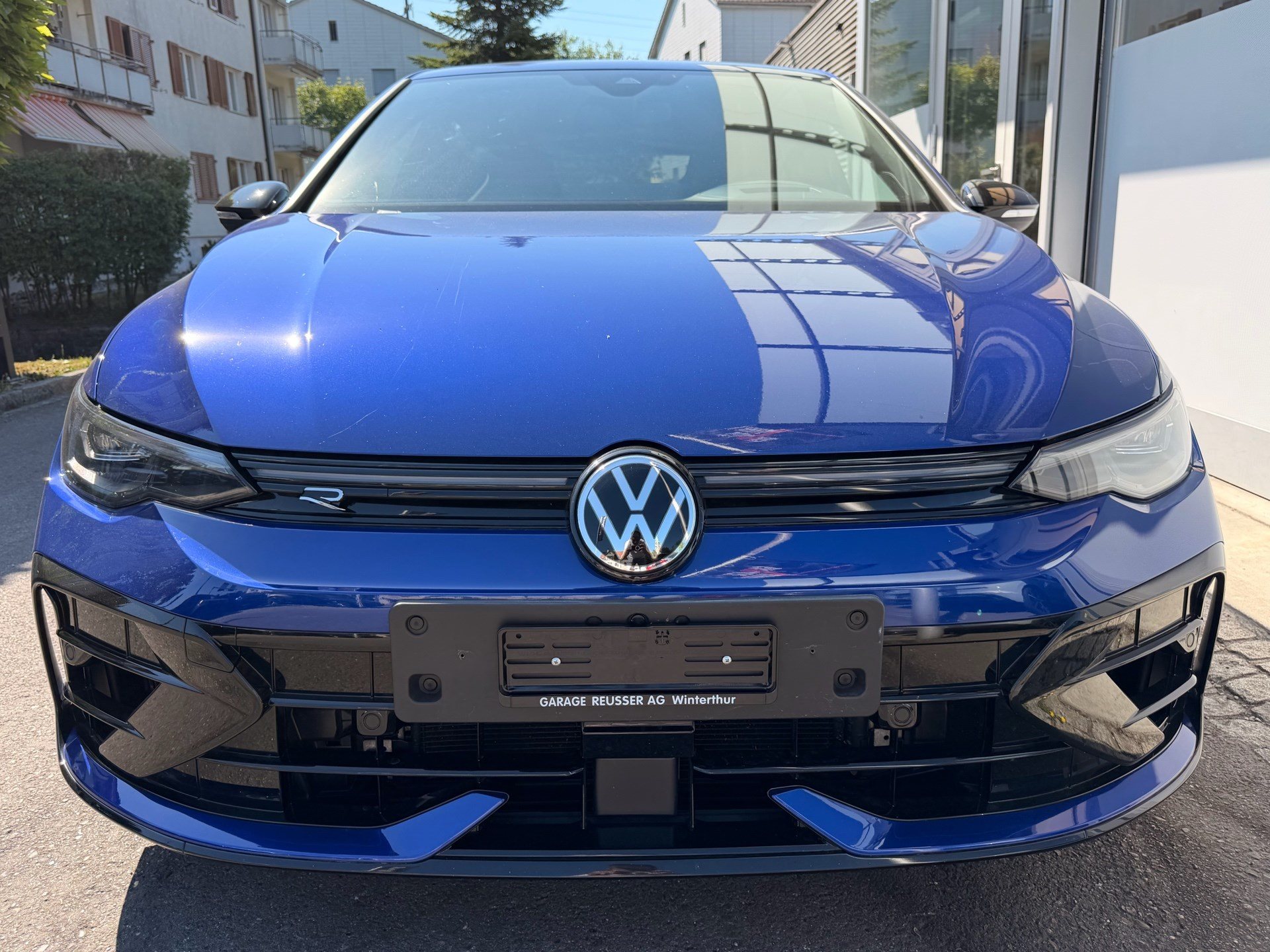 VW Golf R 2.0 TSI 333 PS 4MOTION *** AKRAPOVIC ABGAS & LEDER NAPPA ***-image-1