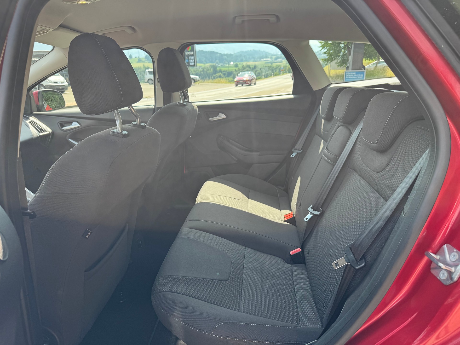 FORD Focus 1.6 SCTi Titanium-image-7