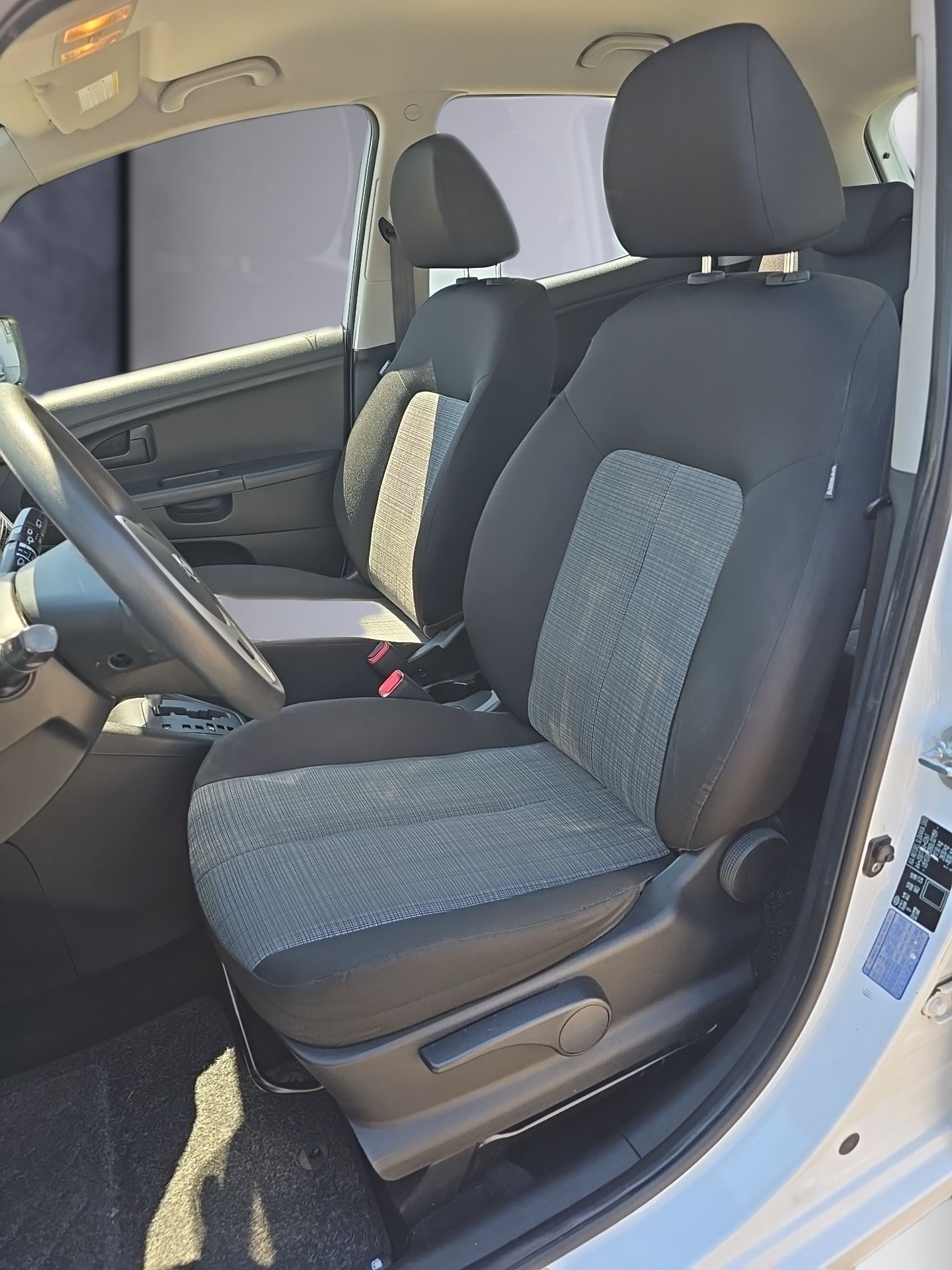KIA Venga 1.6 CVVT Style Automatic-image-19