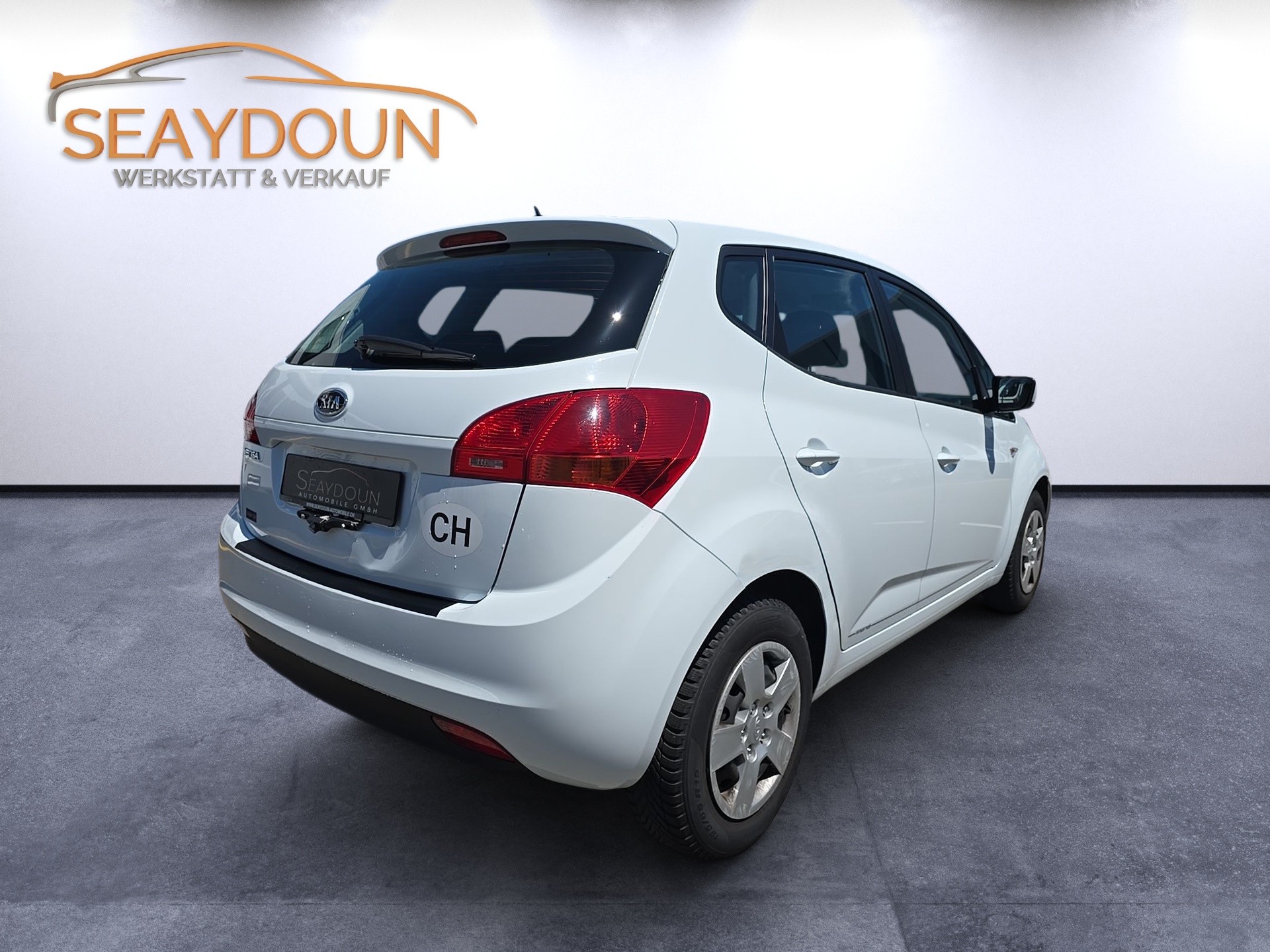 KIA Venga 1.6 CVVT Style Automatic-image-2