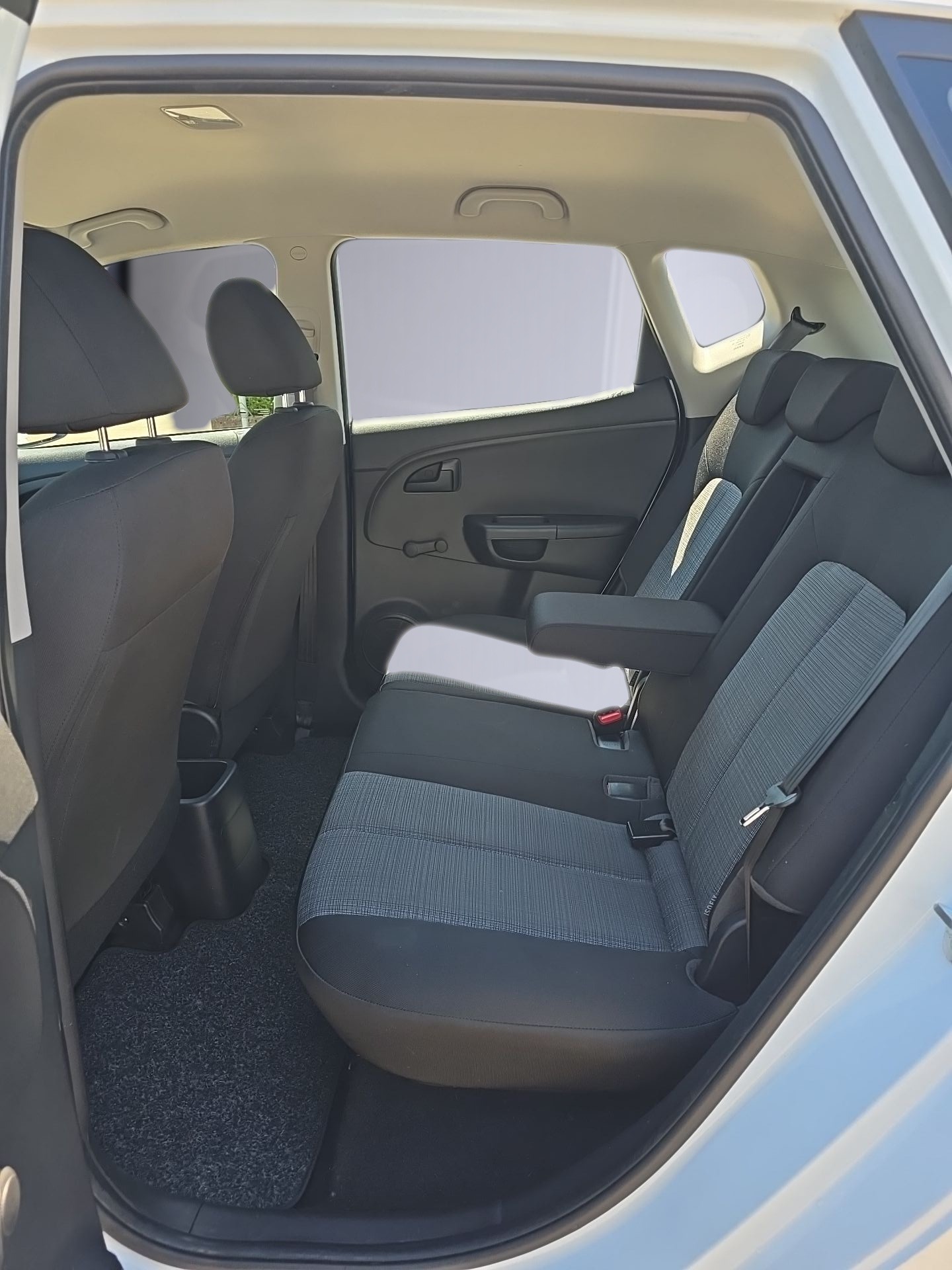 KIA Venga 1.6 CVVT Style Automatic-image-18