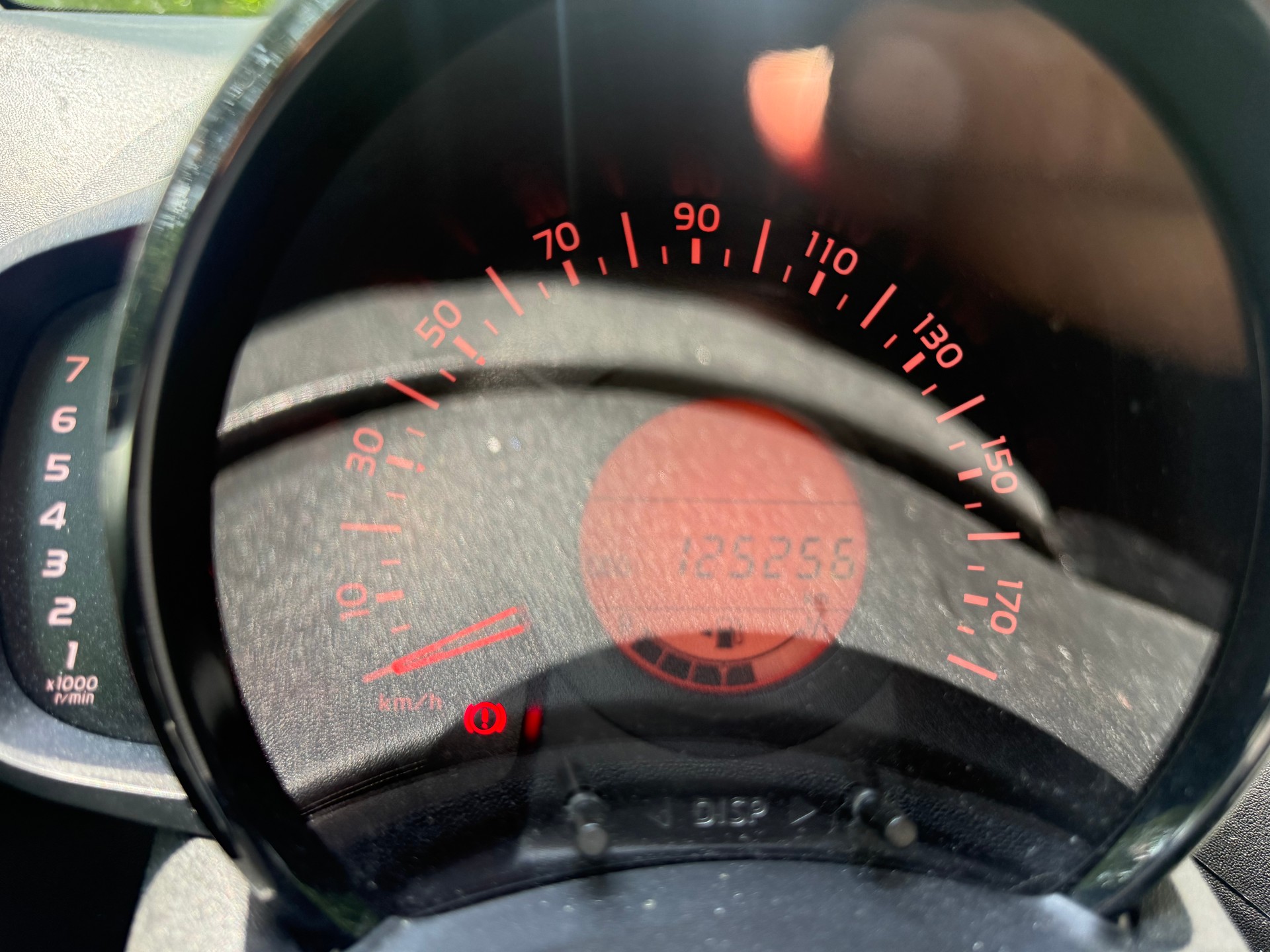 CITROEN C1 1.2 VTi Shine Airscape-image-10