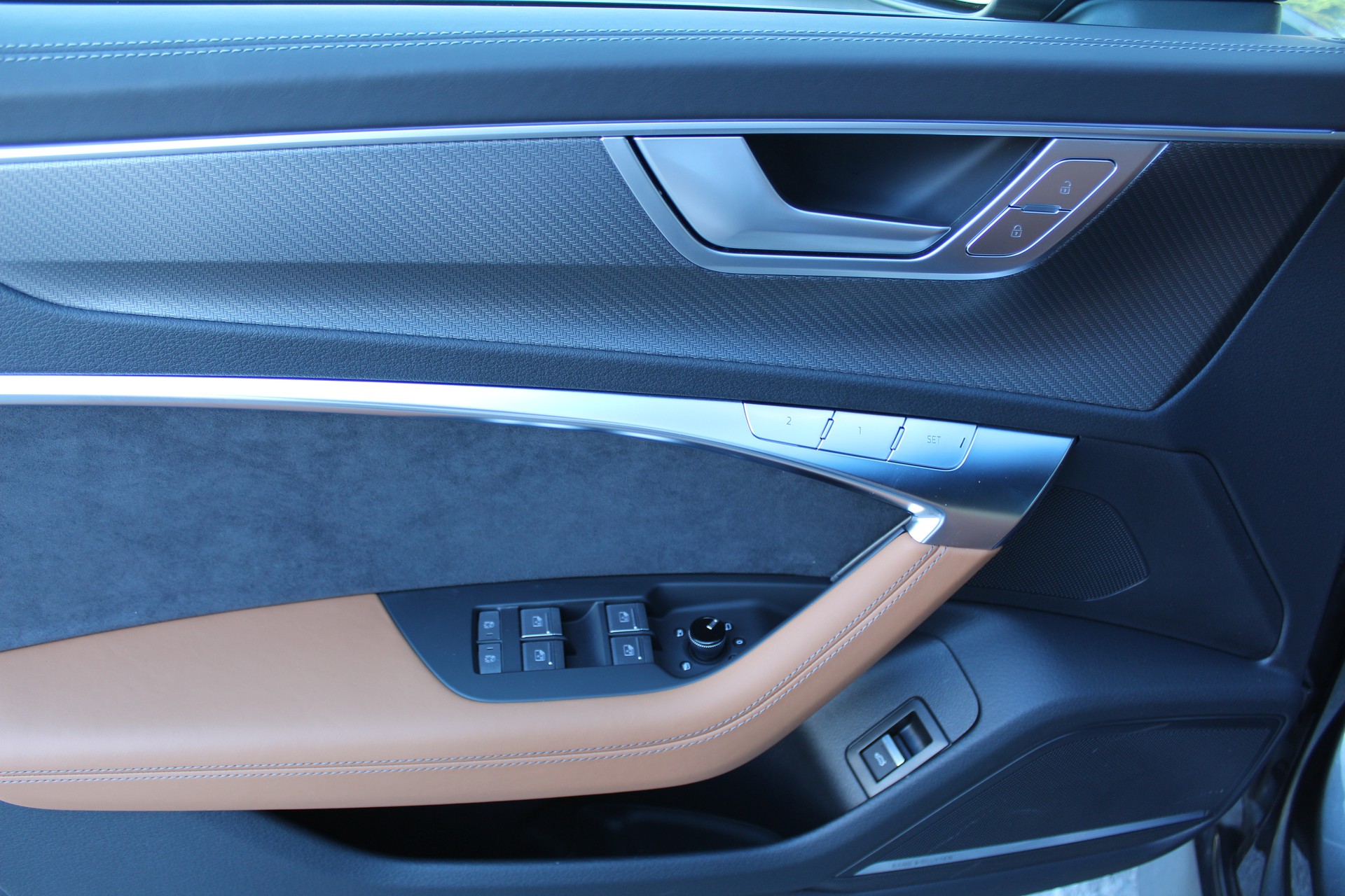 AUDI RS6 Avant 4.0 TFSI V8 quattro-image-15
