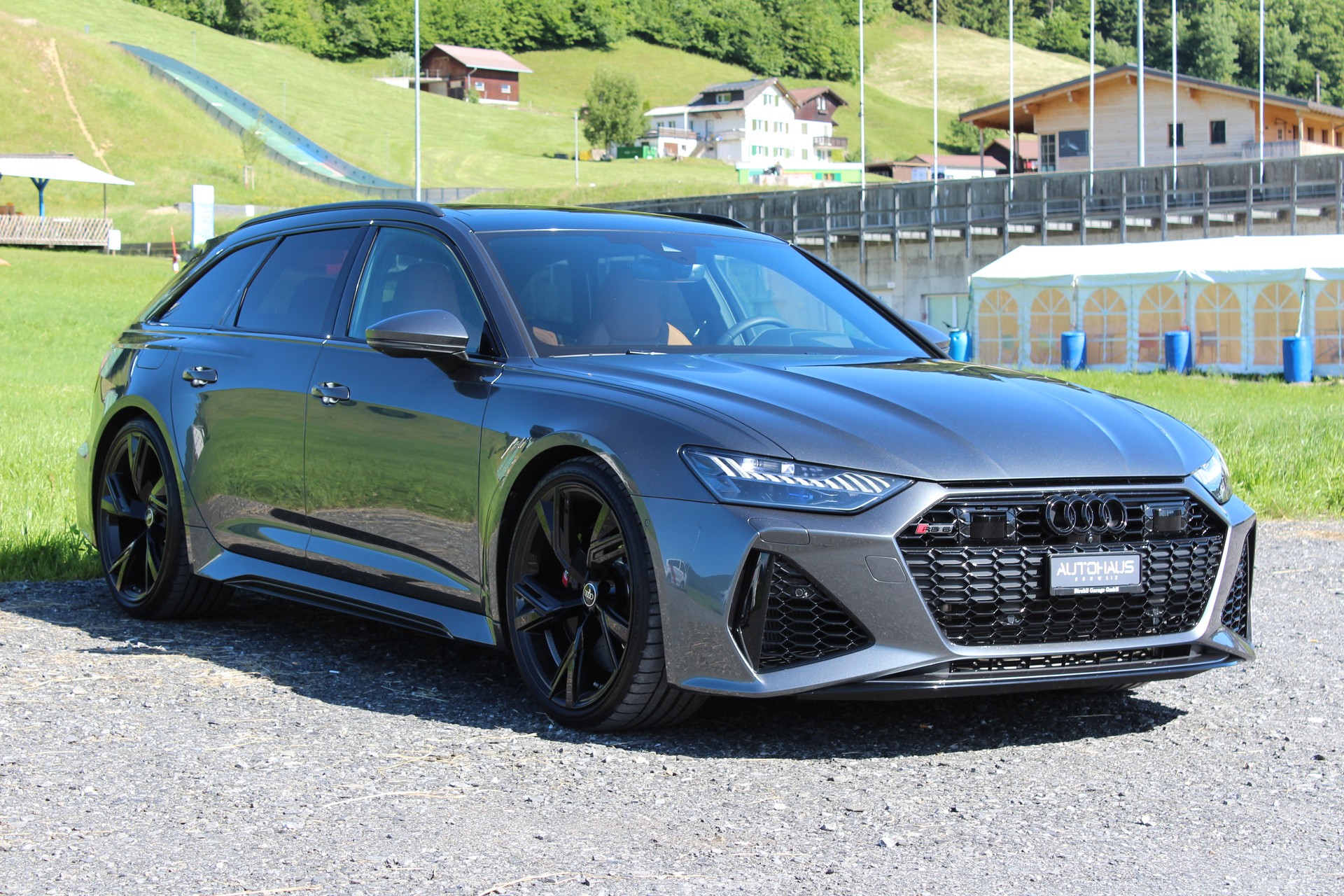 AUDI RS6 Avant 4.0 TFSI V8 quattro-image-2