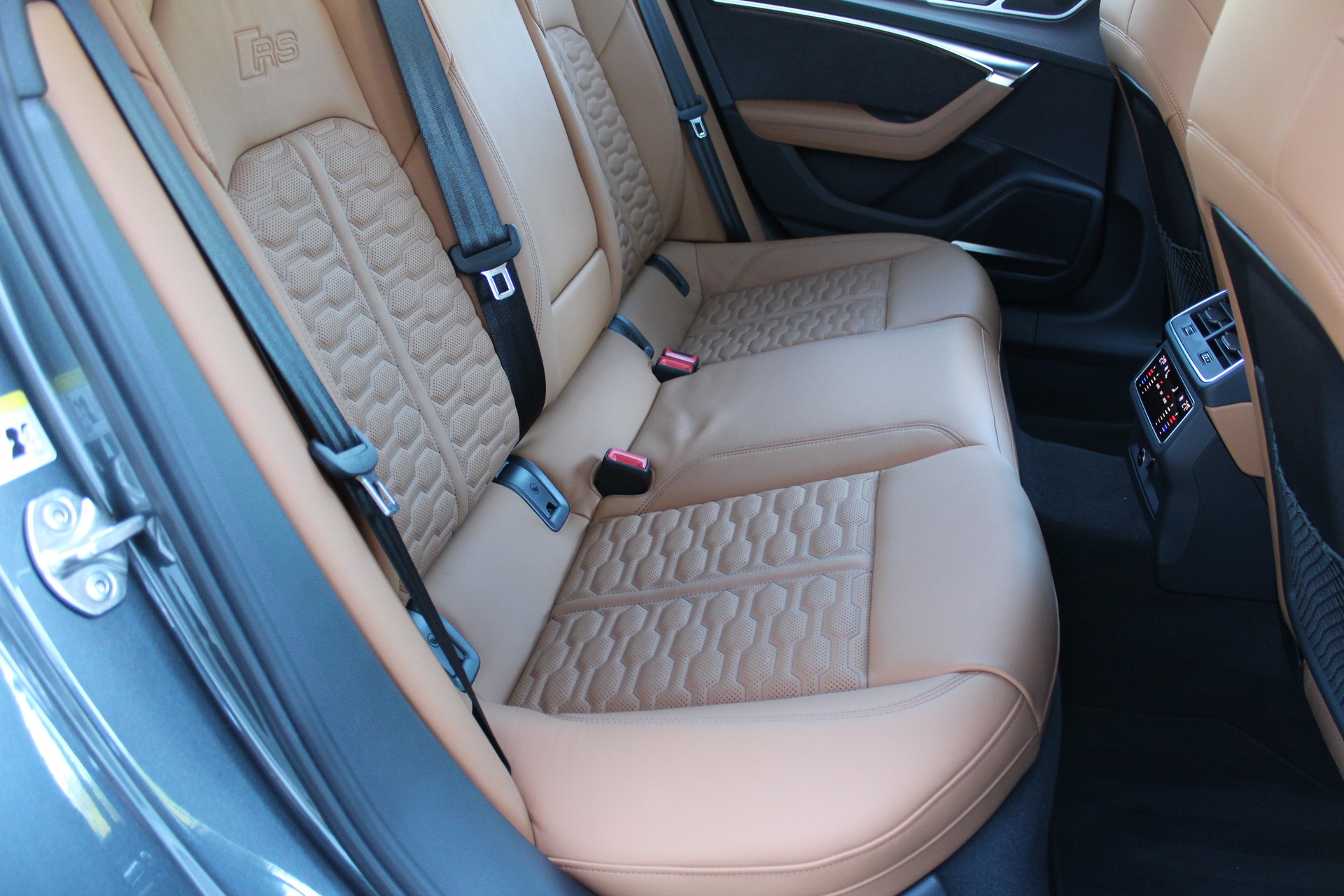 AUDI RS6 Avant 4.0 TFSI V8 quattro-image-12