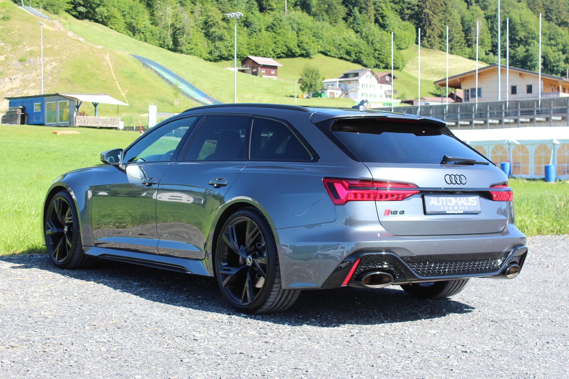 AUDI RS6 Avant 4.0 TFSI V8 quattro-image-6