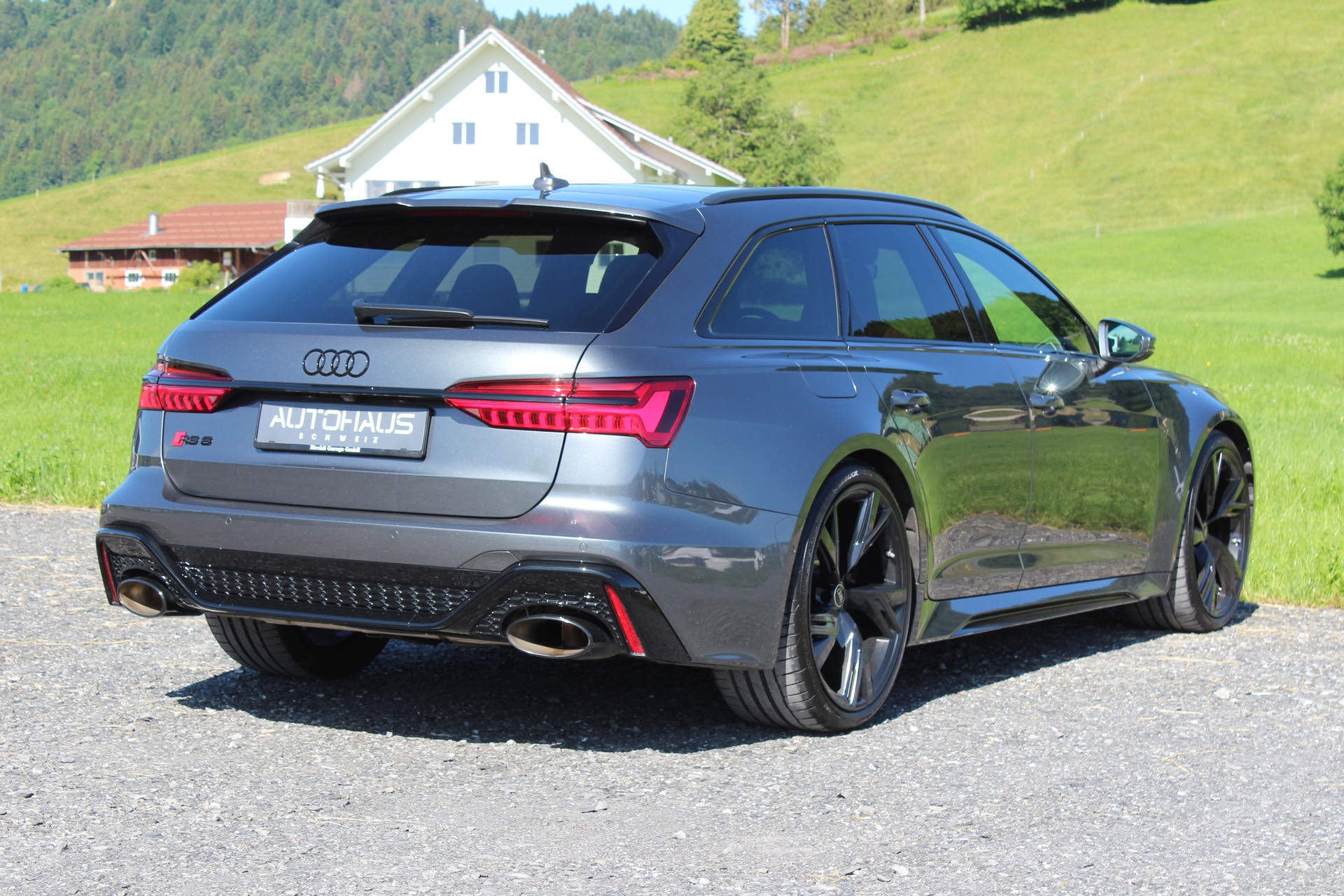 AUDI RS6 Avant 4.0 TFSI V8 quattro-image-4